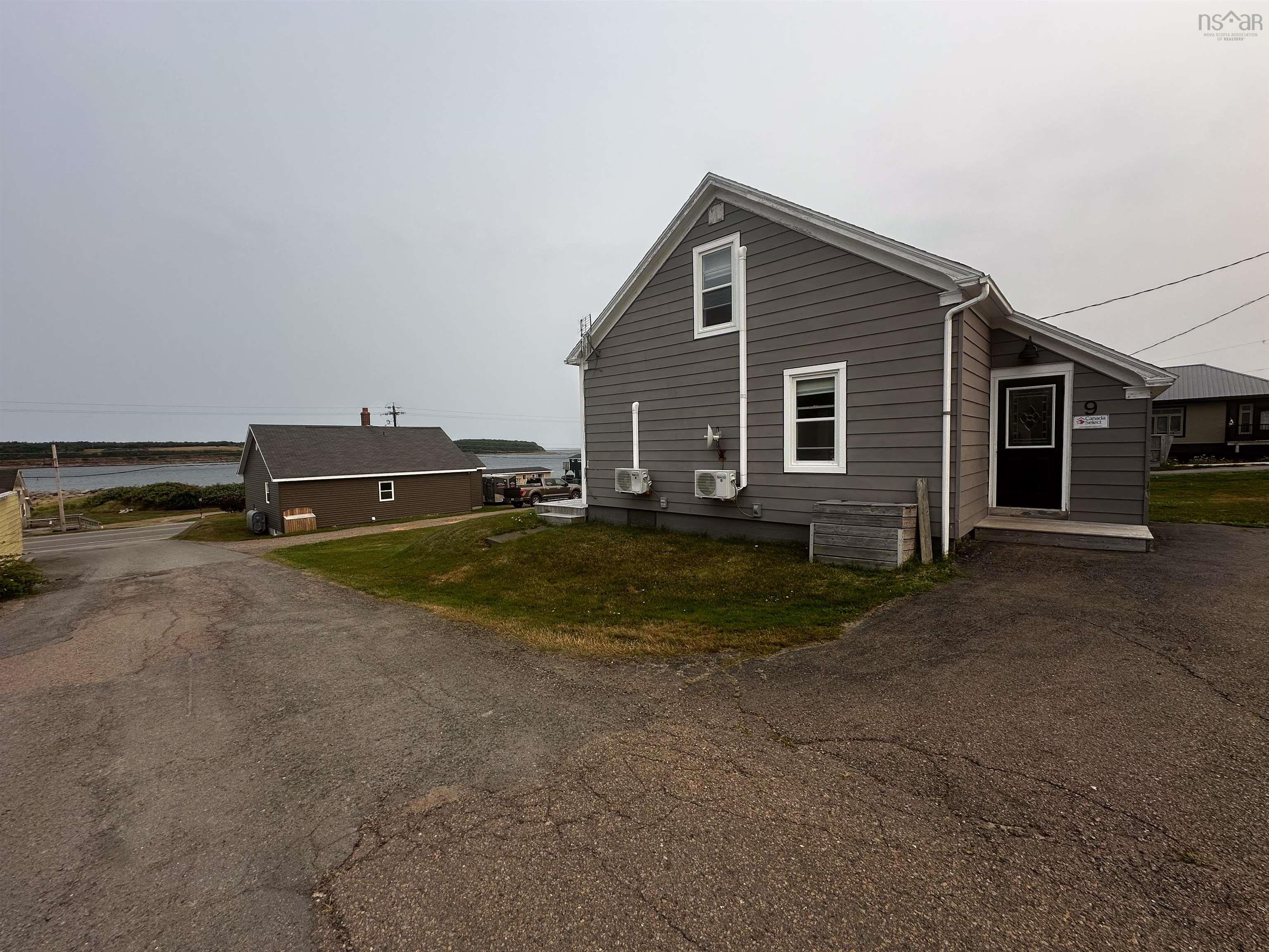 $329,000.00: 9 Chemin de Susanne Road, Chéticamp