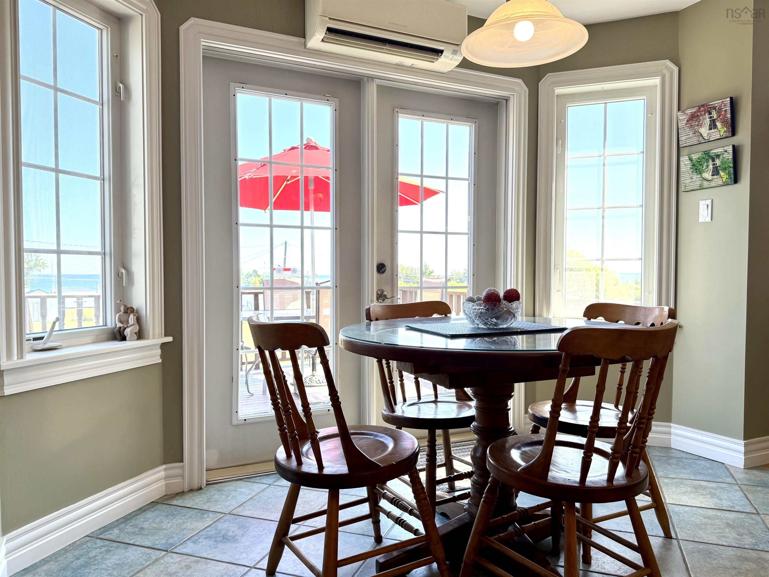 $899,900.00: 9345 366 Highway, Port Howe