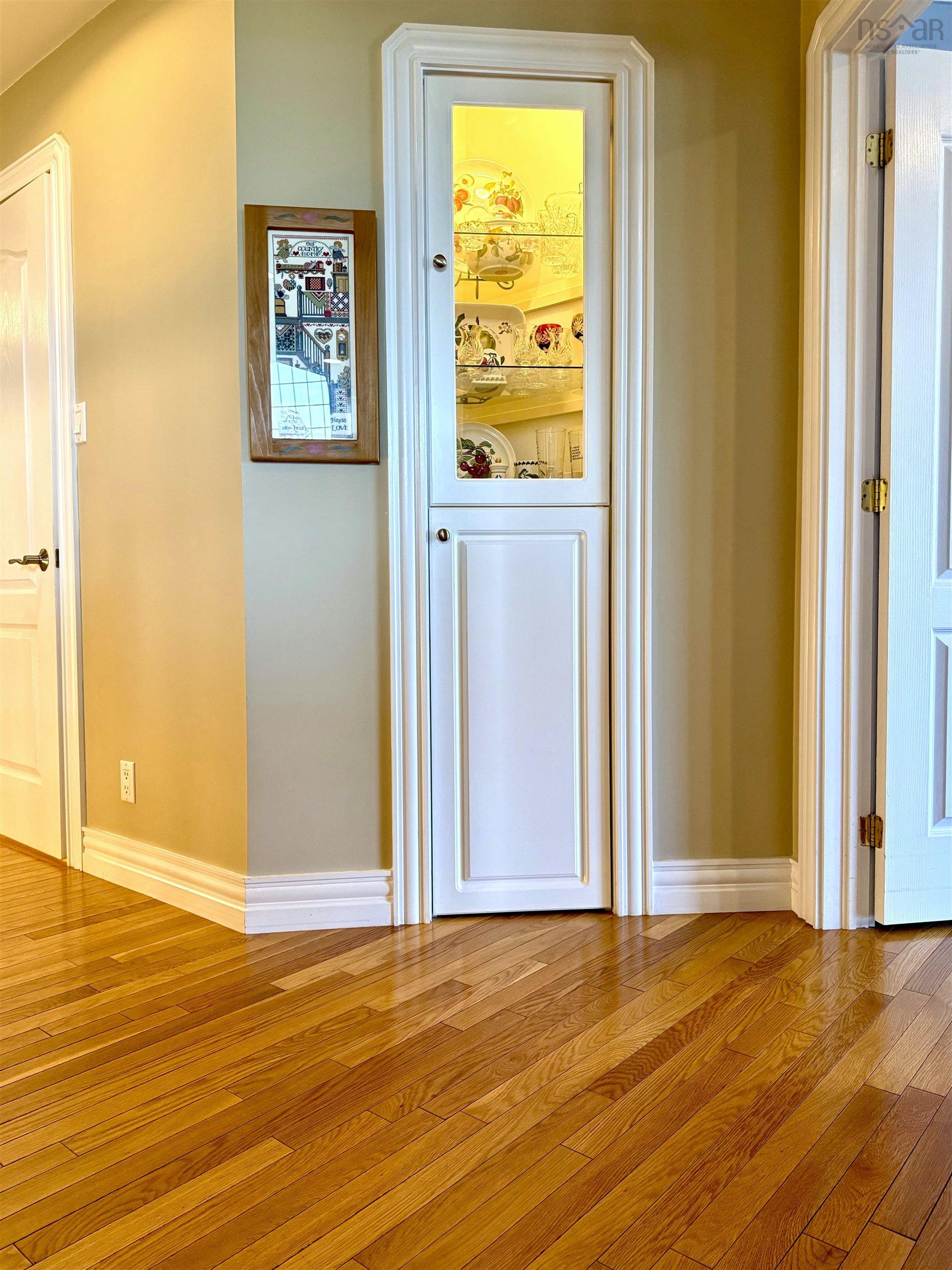 $899,900.00: 9345 366 Highway, Port Howe