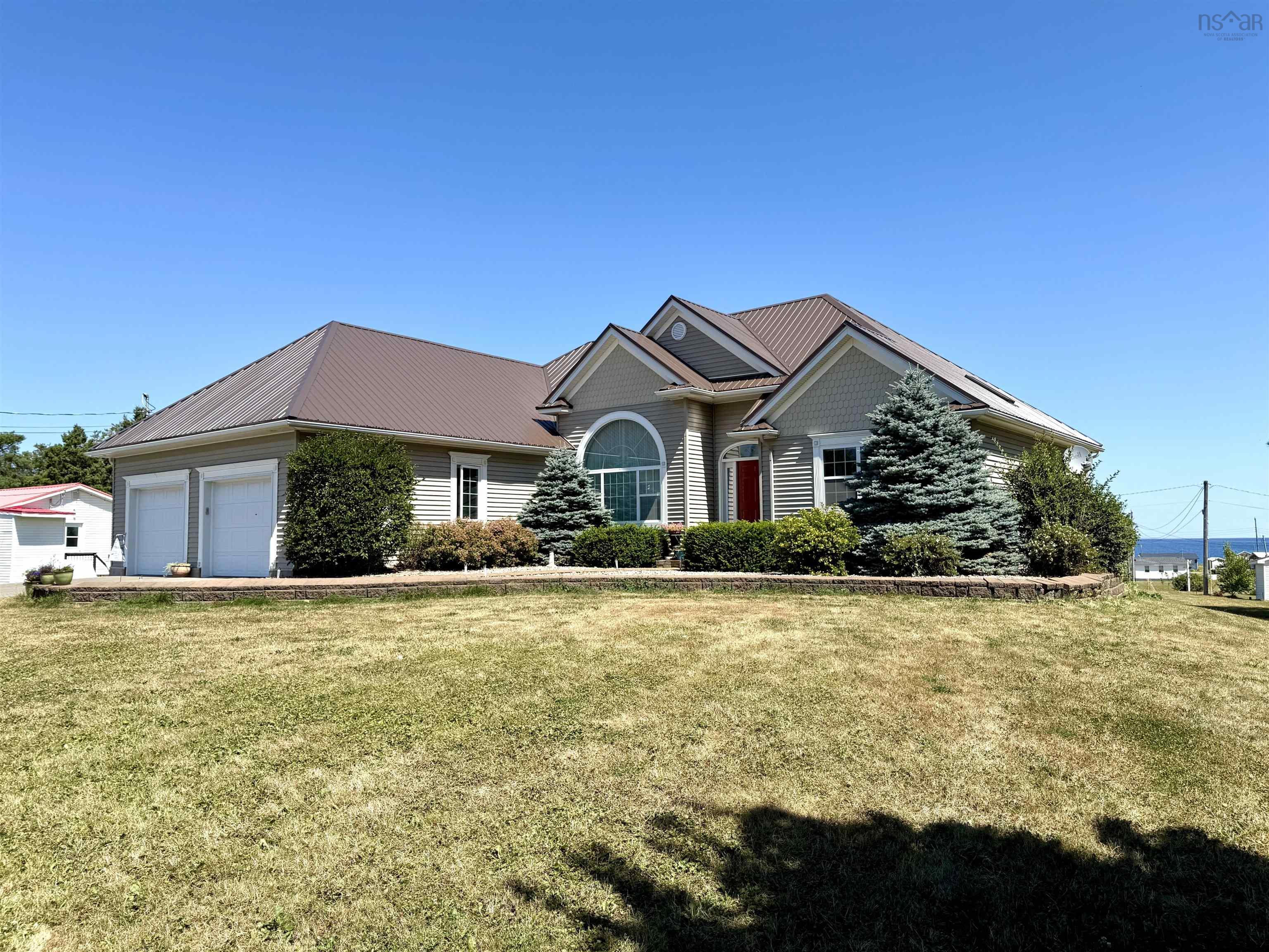 $899,900.00: 9345 366 Highway, Port Howe