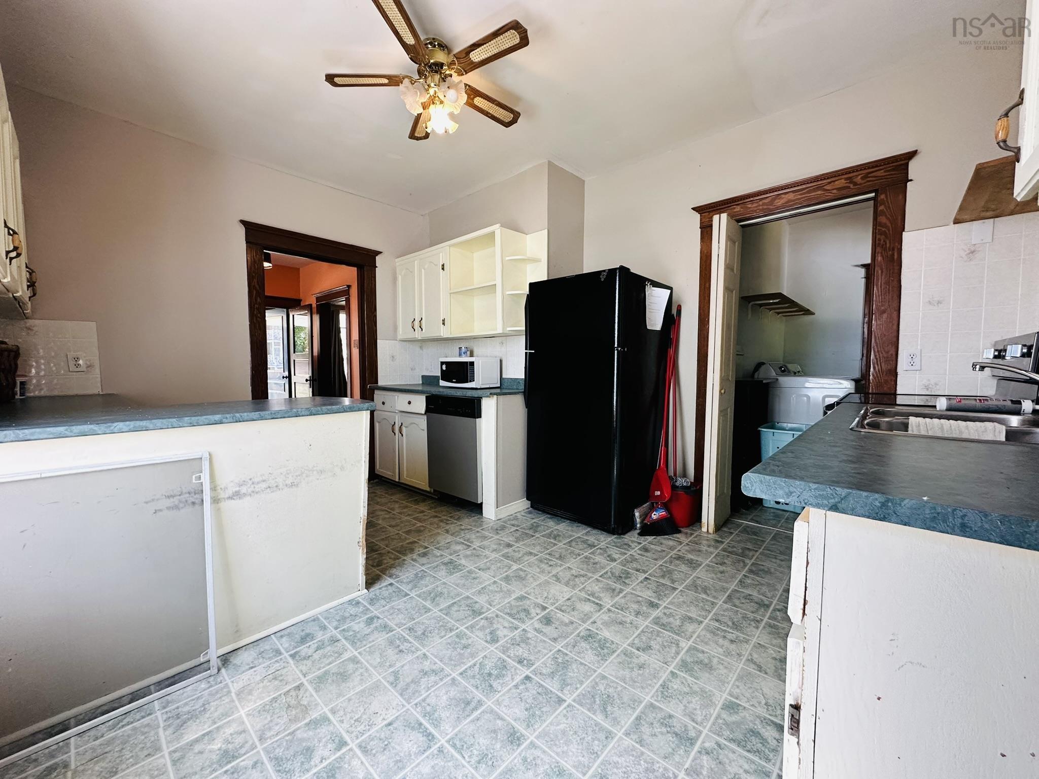 $155,500.00: 12 Fairview Avenue, Stellarton