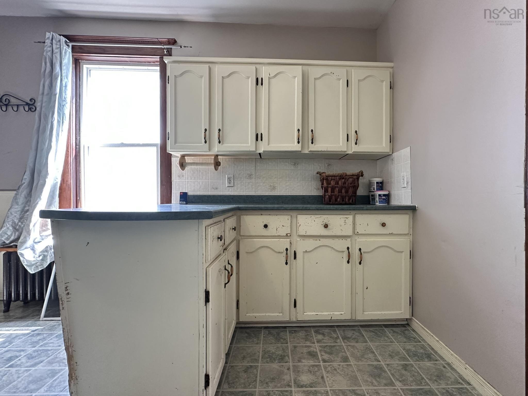 $155,500.00: 12 Fairview Avenue, Stellarton