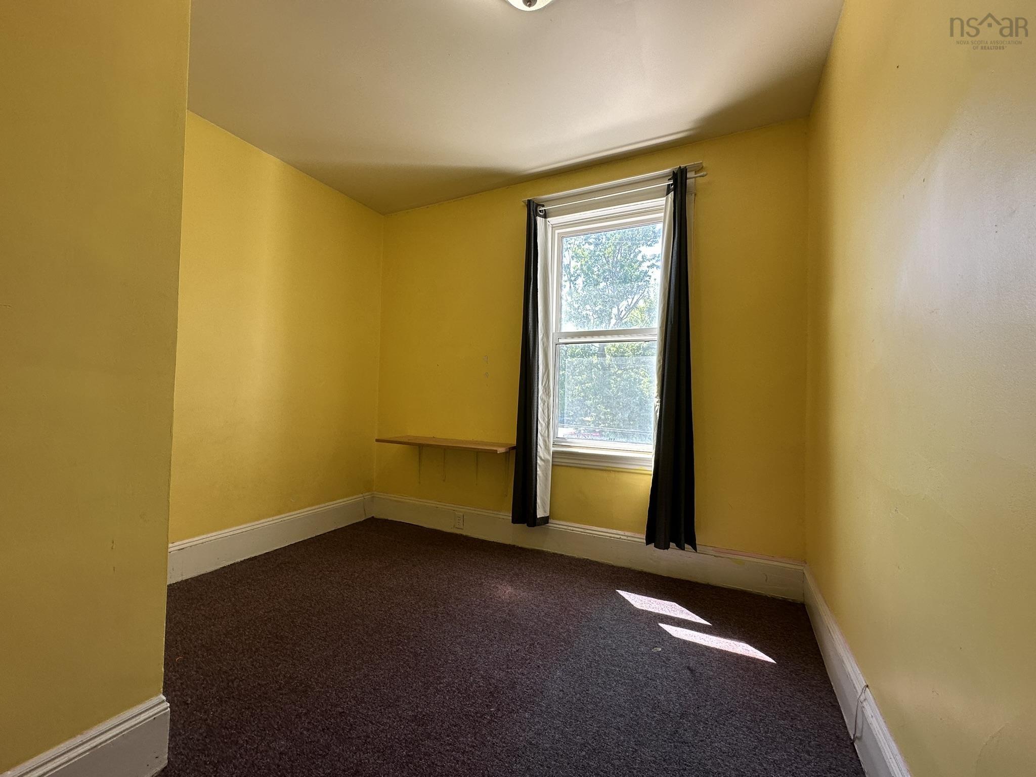 $155,500.00: 12 Fairview Avenue, Stellarton