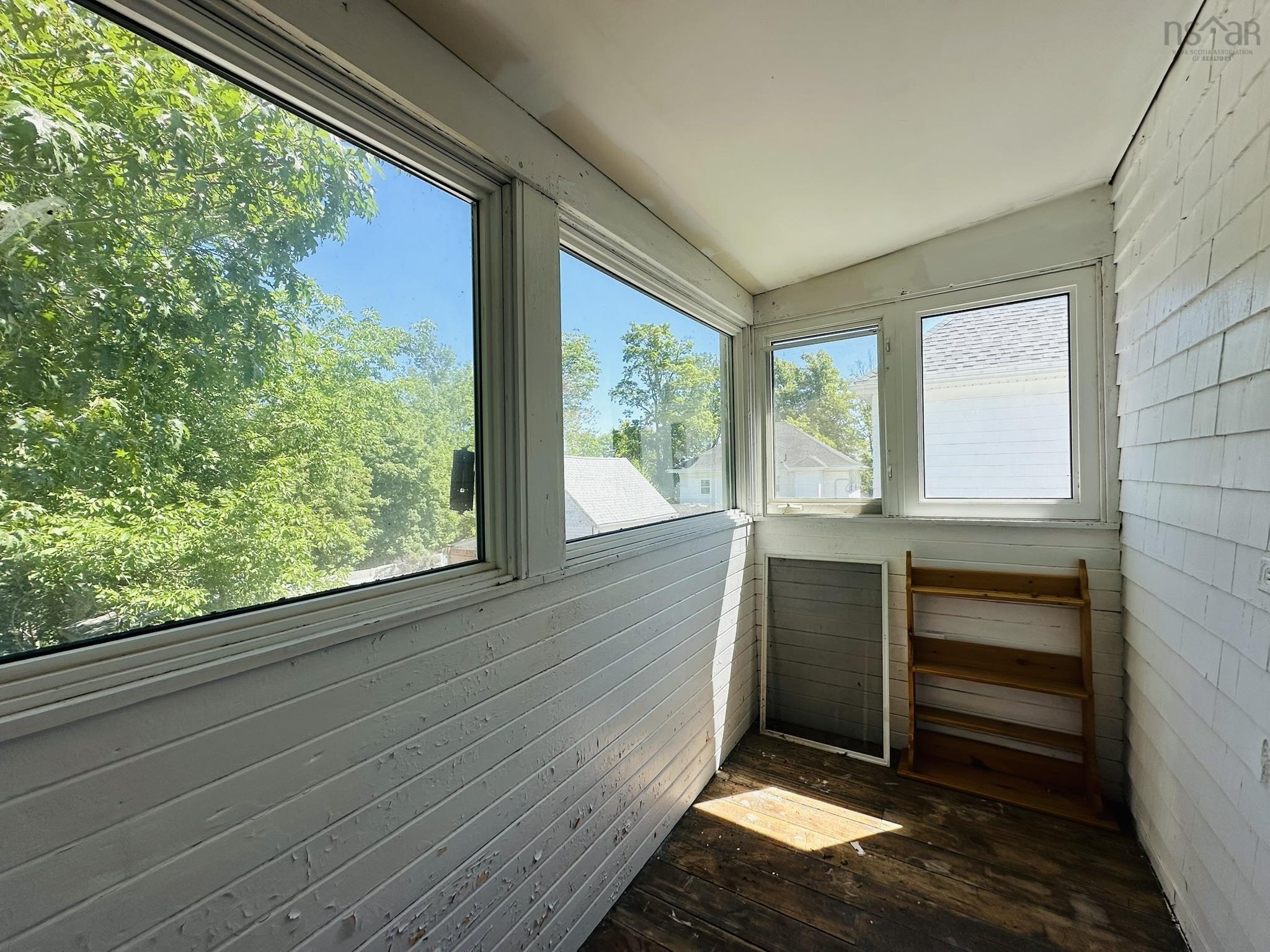 $155,500.00: 12 Fairview Avenue, Stellarton