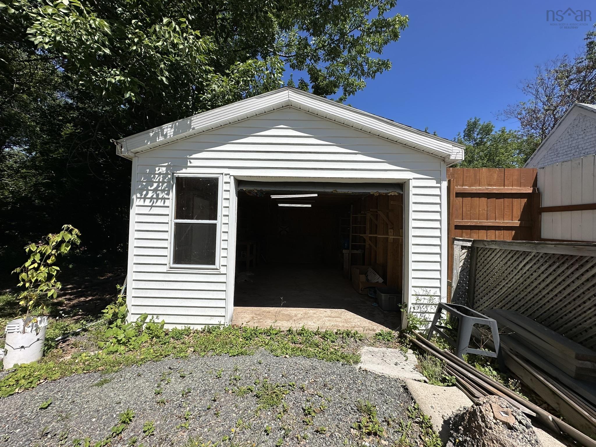 $155,500.00: 12 Fairview Avenue, Stellarton