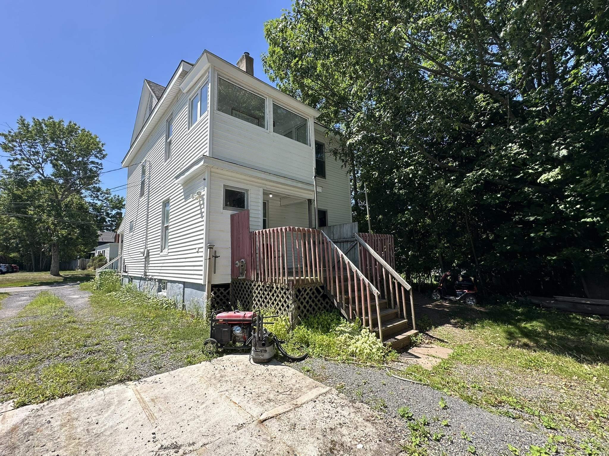 $155,500.00: 12 Fairview Avenue, Stellarton