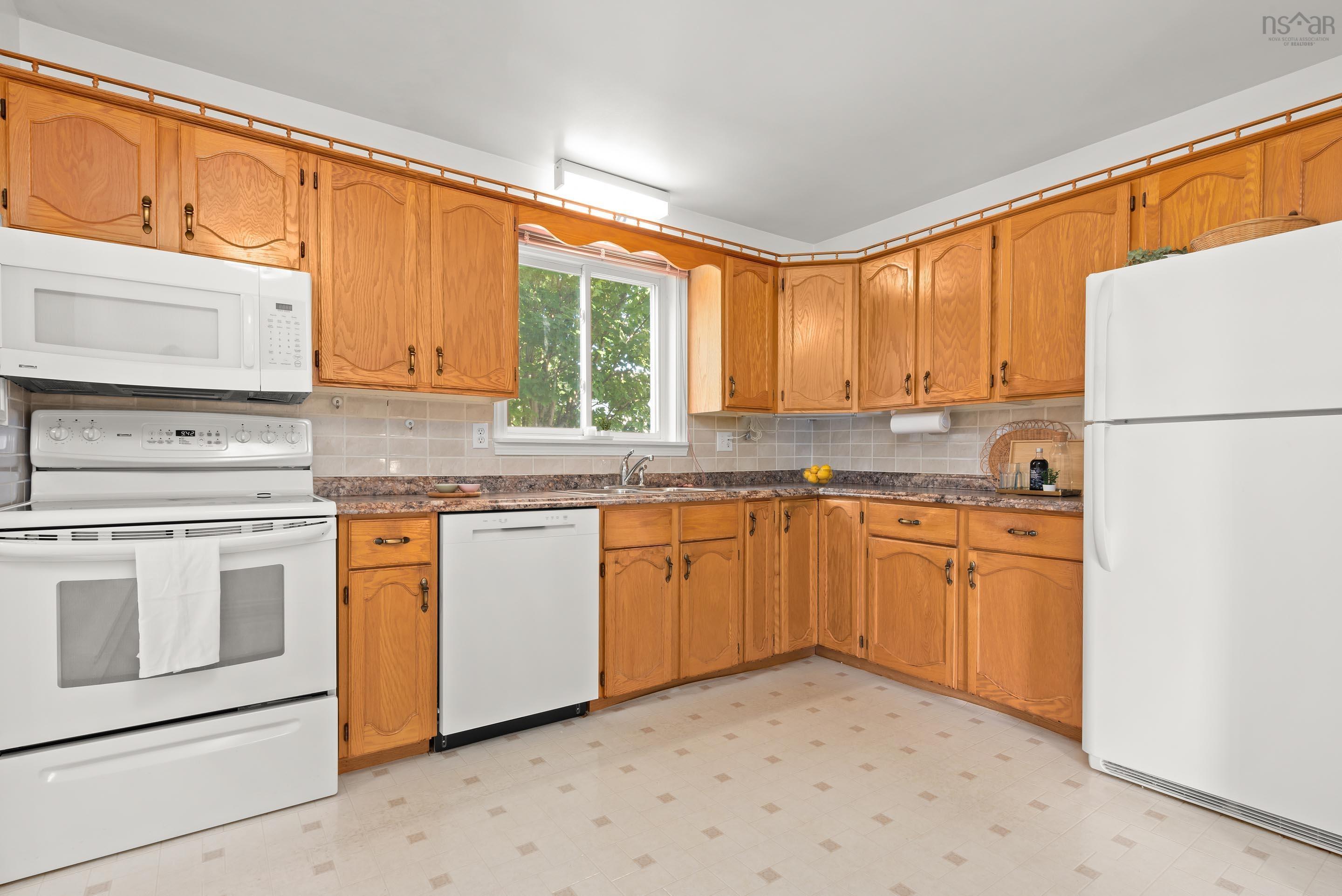 $429,900.00: 6 Venice Court, Dartmouth