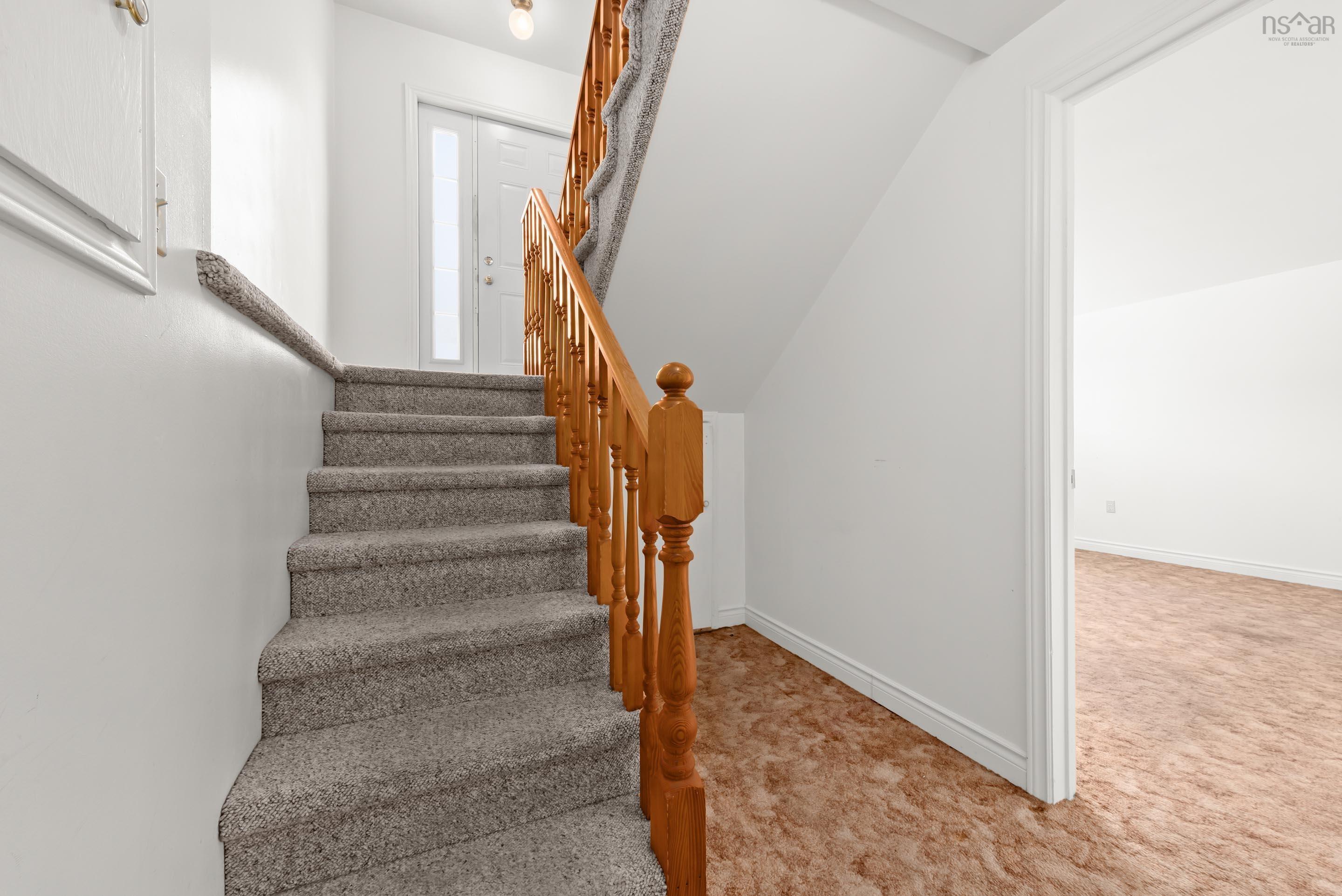 $429,900.00: 6 Venice Court, Dartmouth