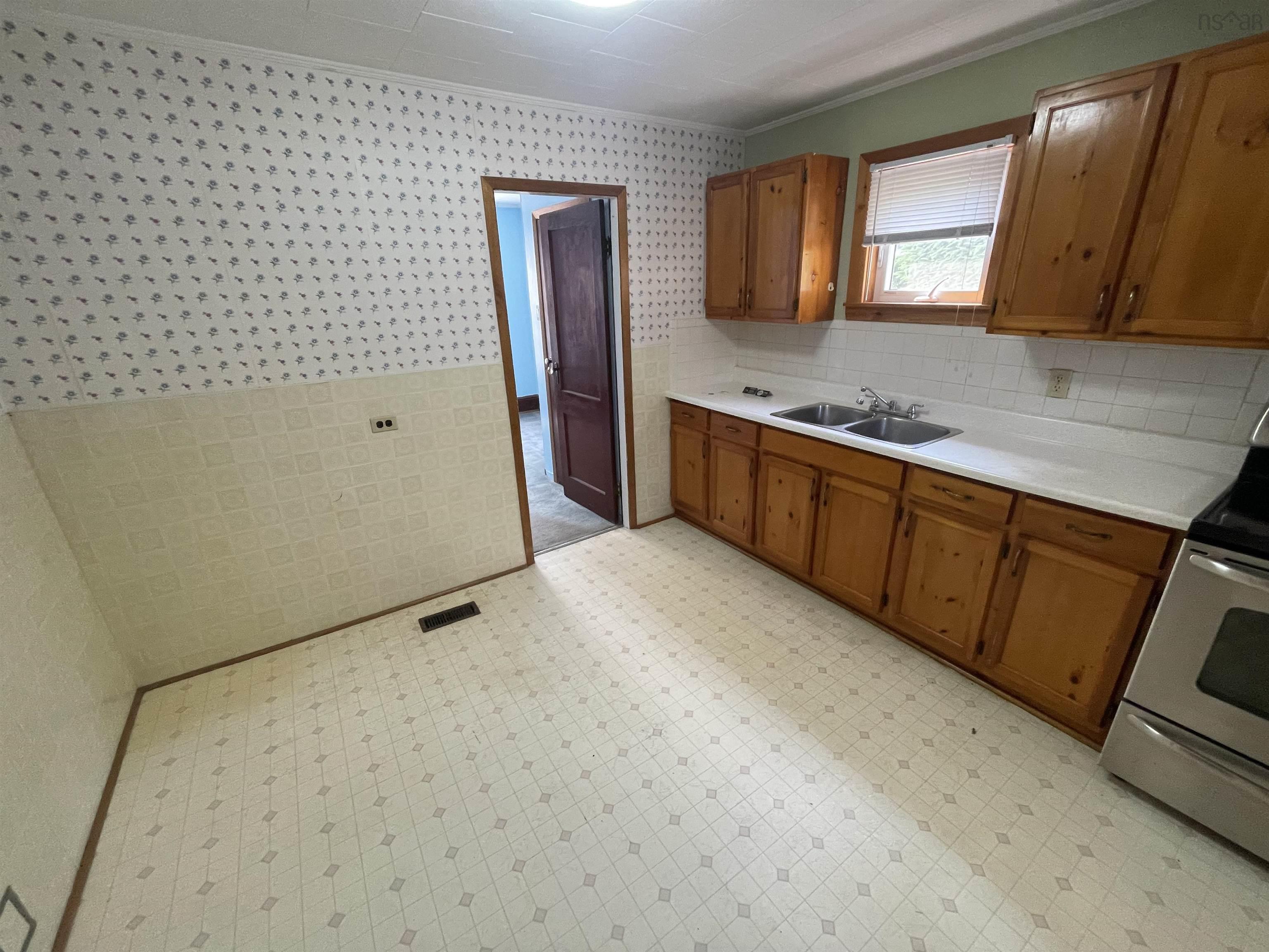 $209,900.00: 12 Wendy Street, Westmount