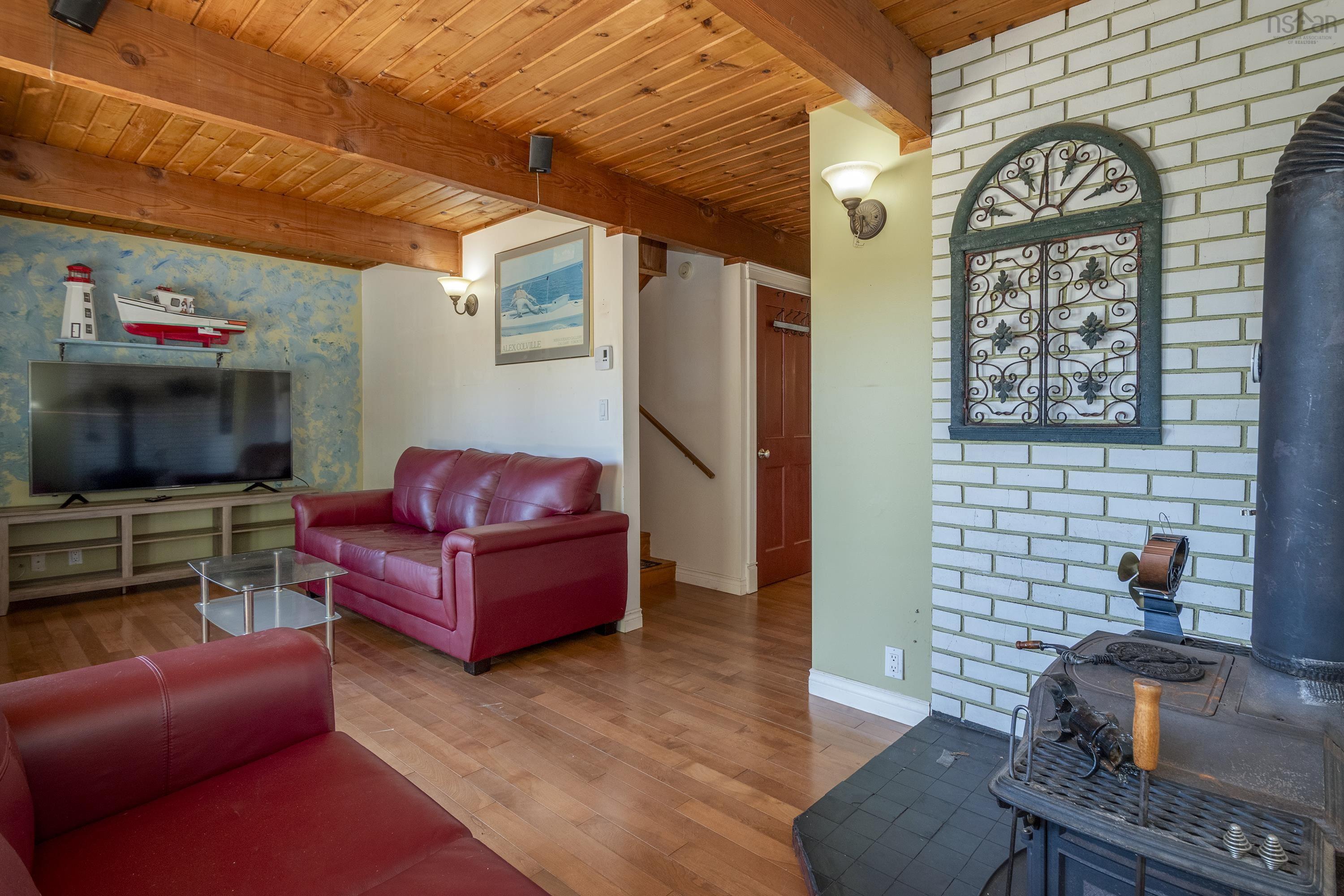 $432,000.00: 46 Awalts Road, Bayswater