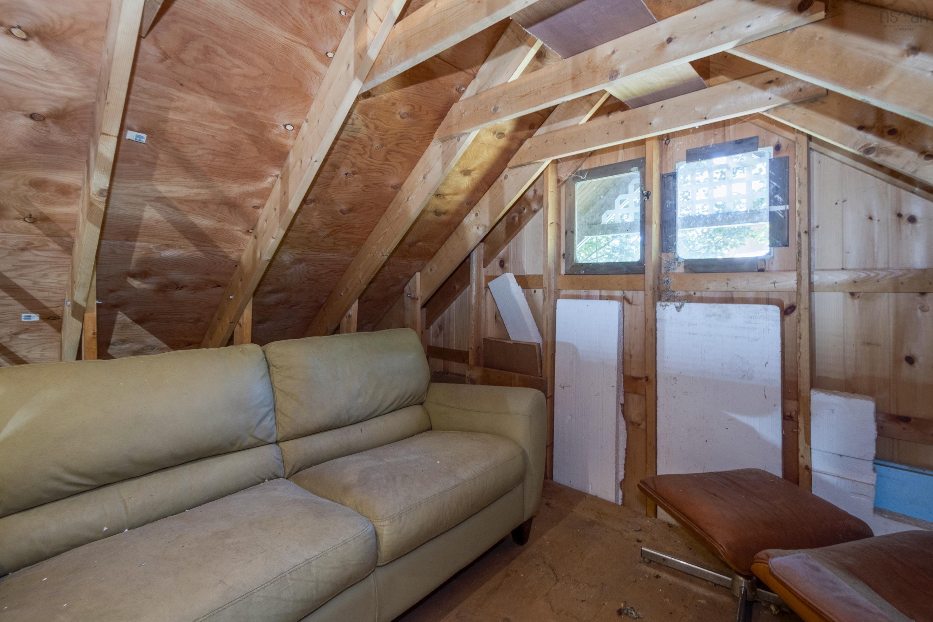 $432,000.00: 46 Awalts Road, Bayswater