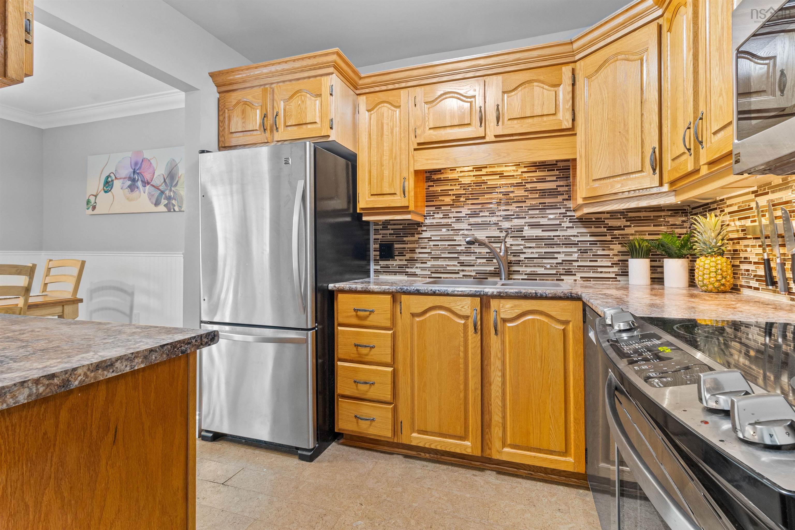 $349,900.00: 202 40 Chelton Woods Lane, Halifax