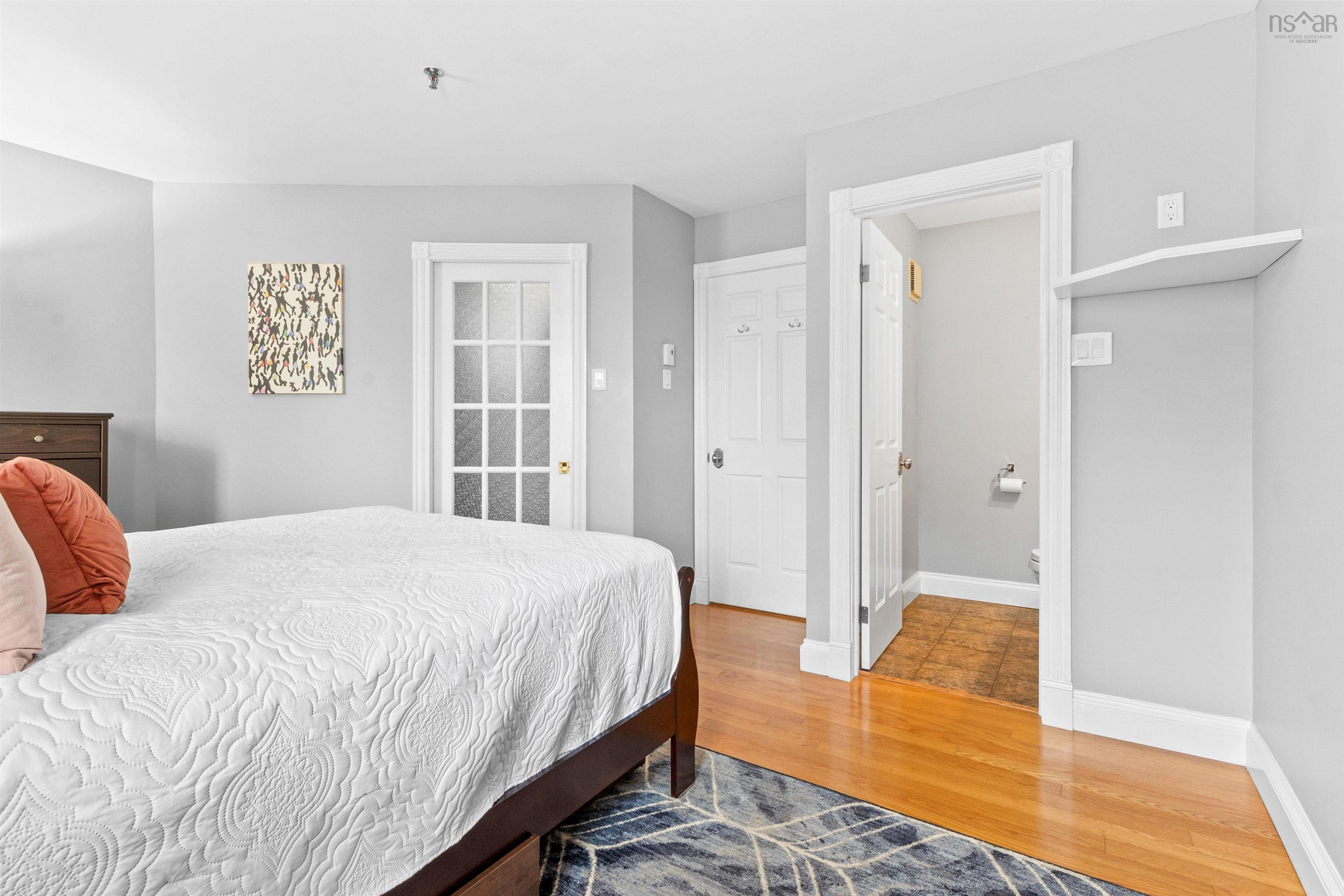 $349,900.00: 202 40 Chelton Woods Lane, Halifax