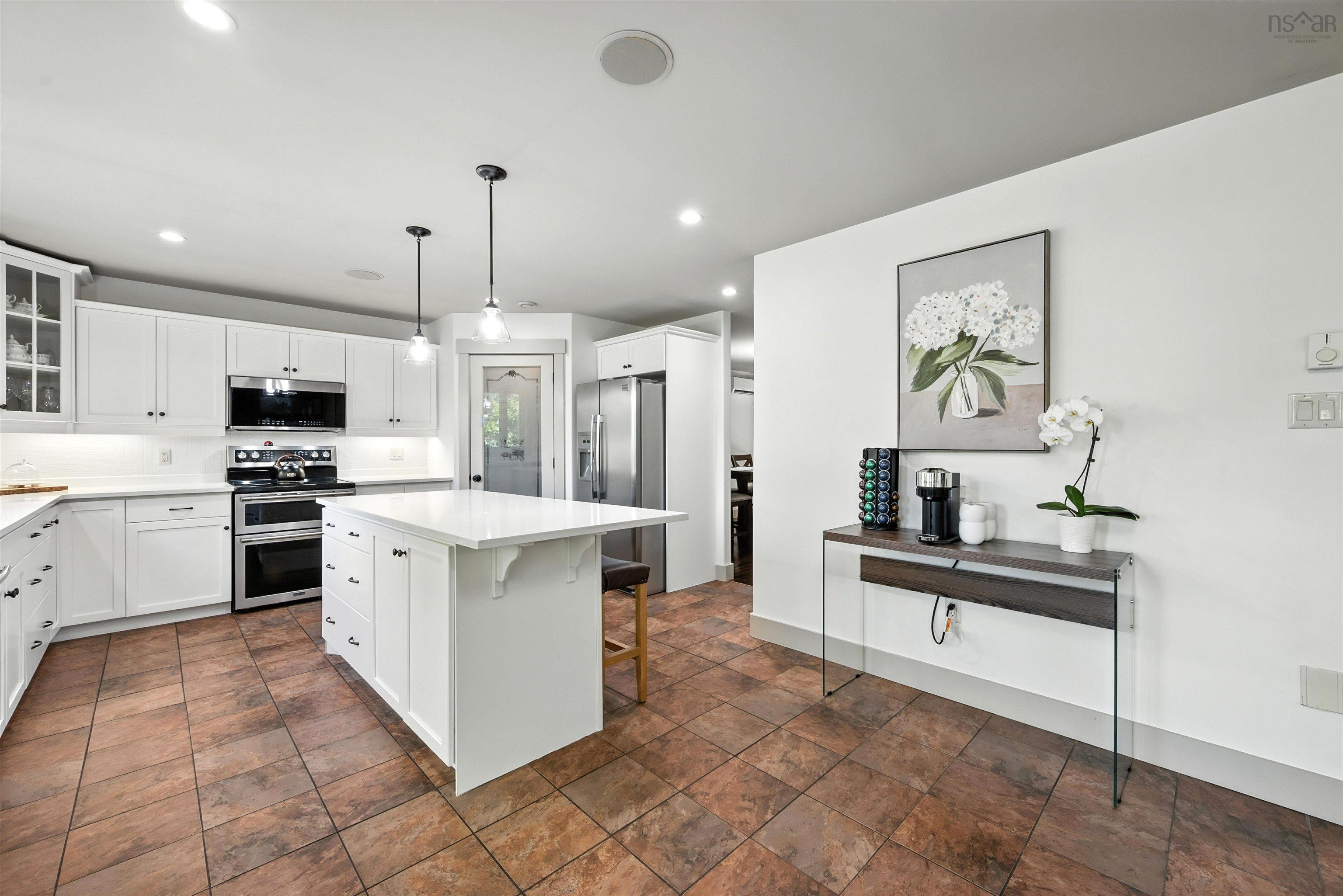 $949,900.00: 68 Magnate Court, Hammonds Plains