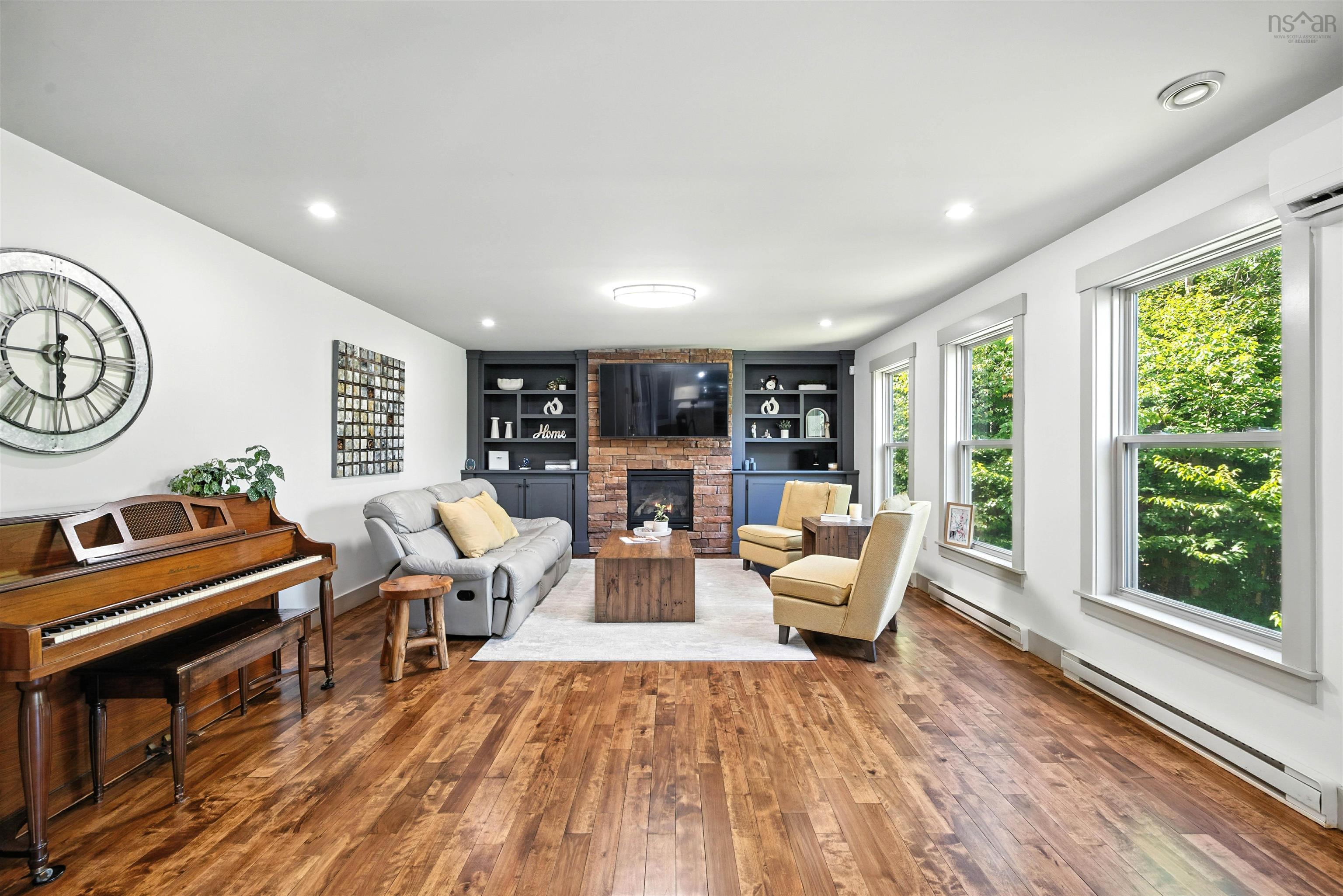 $949,900.00: 68 Magnate Court, Hammonds Plains