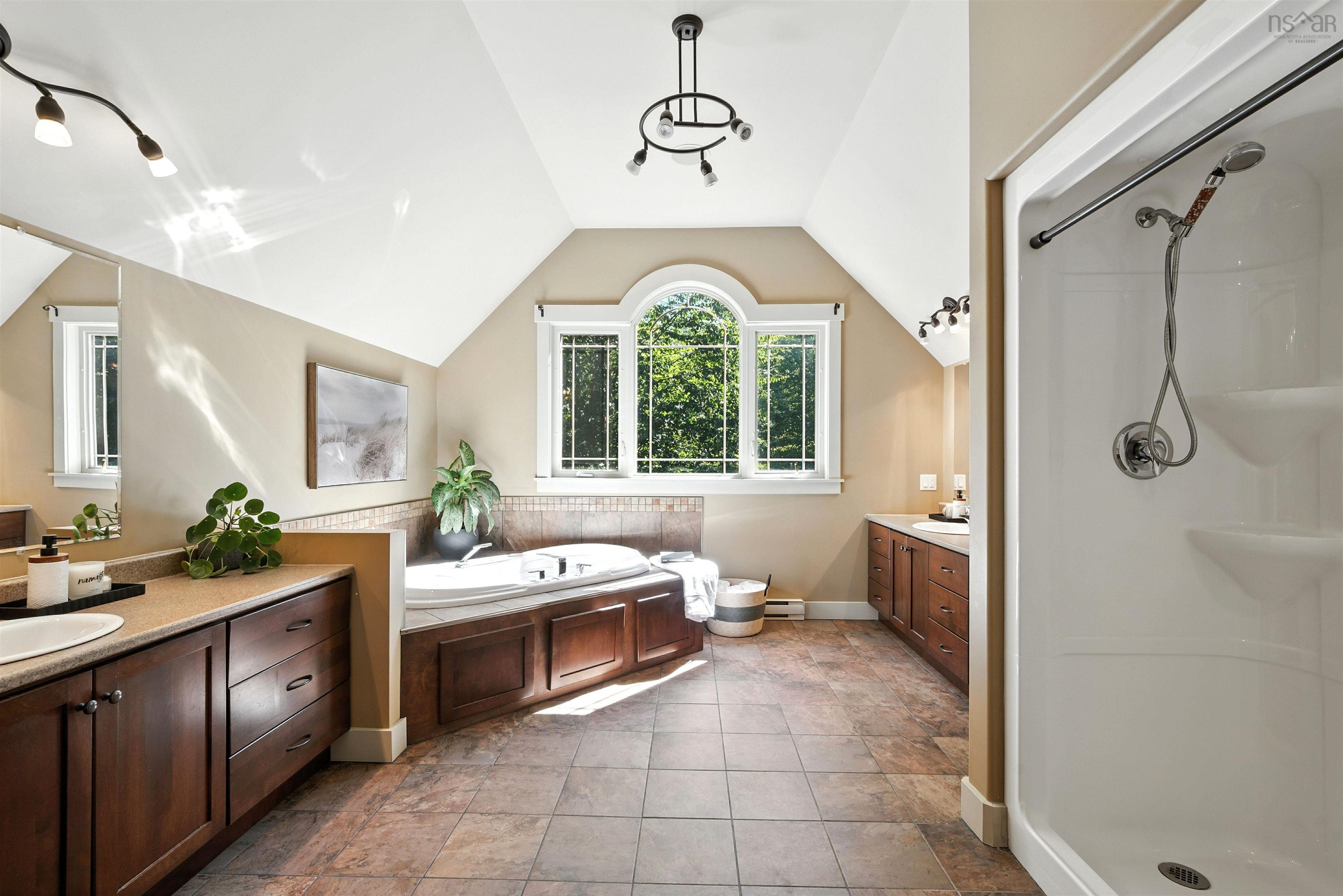 $949,900.00: 68 Magnate Court, Hammonds Plains