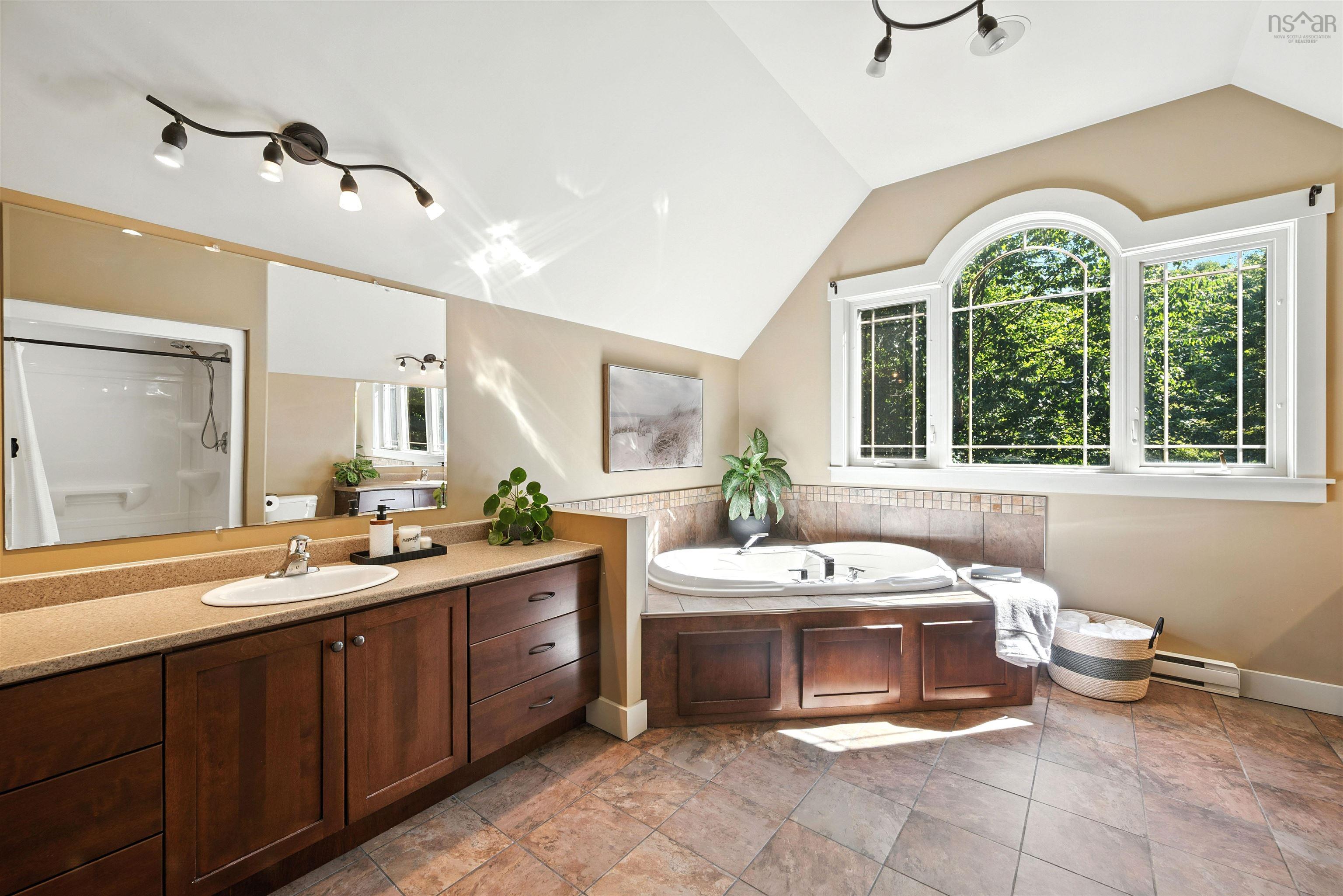 $949,900.00: 68 Magnate Court, Hammonds Plains