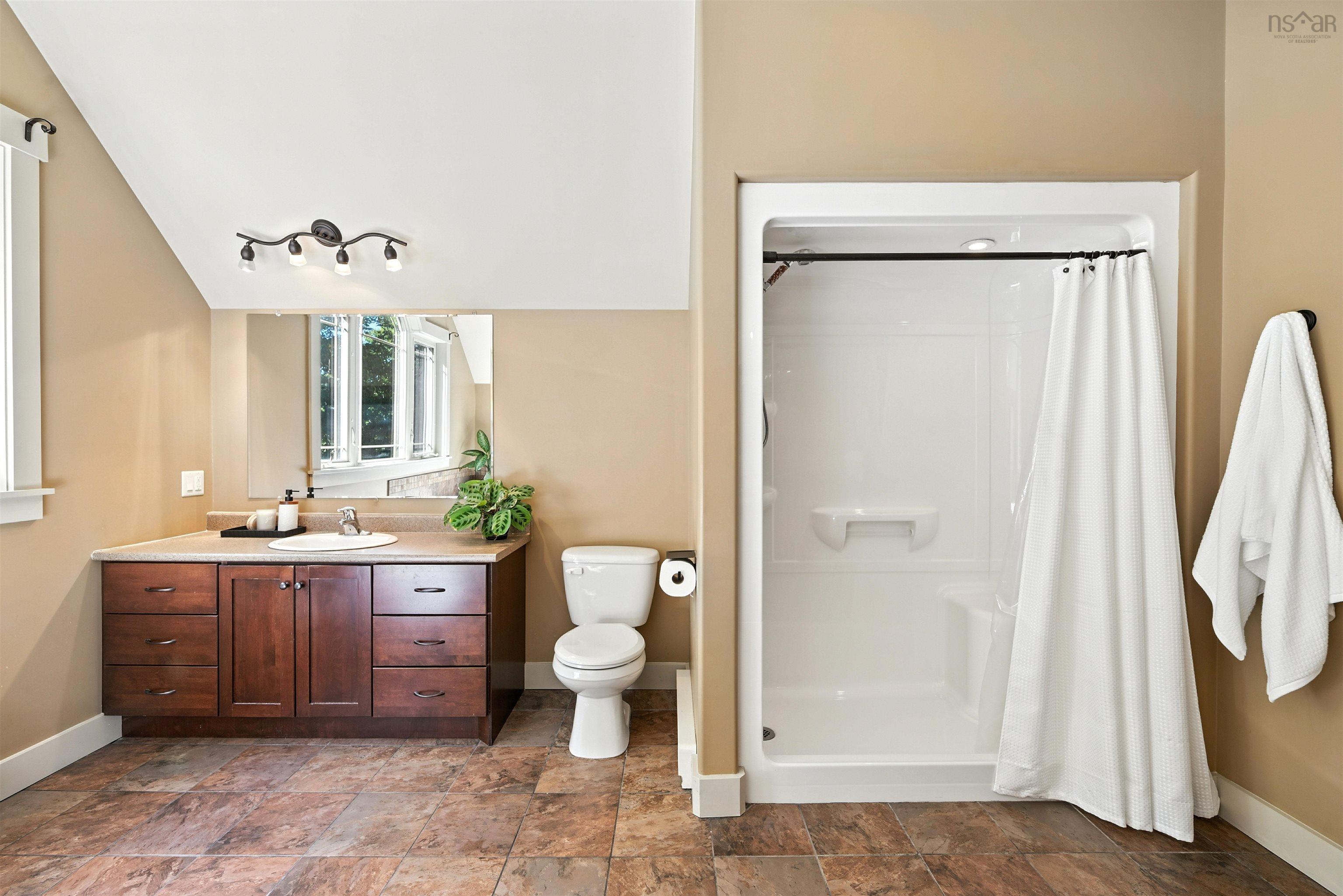 $949,900.00: 68 Magnate Court, Hammonds Plains