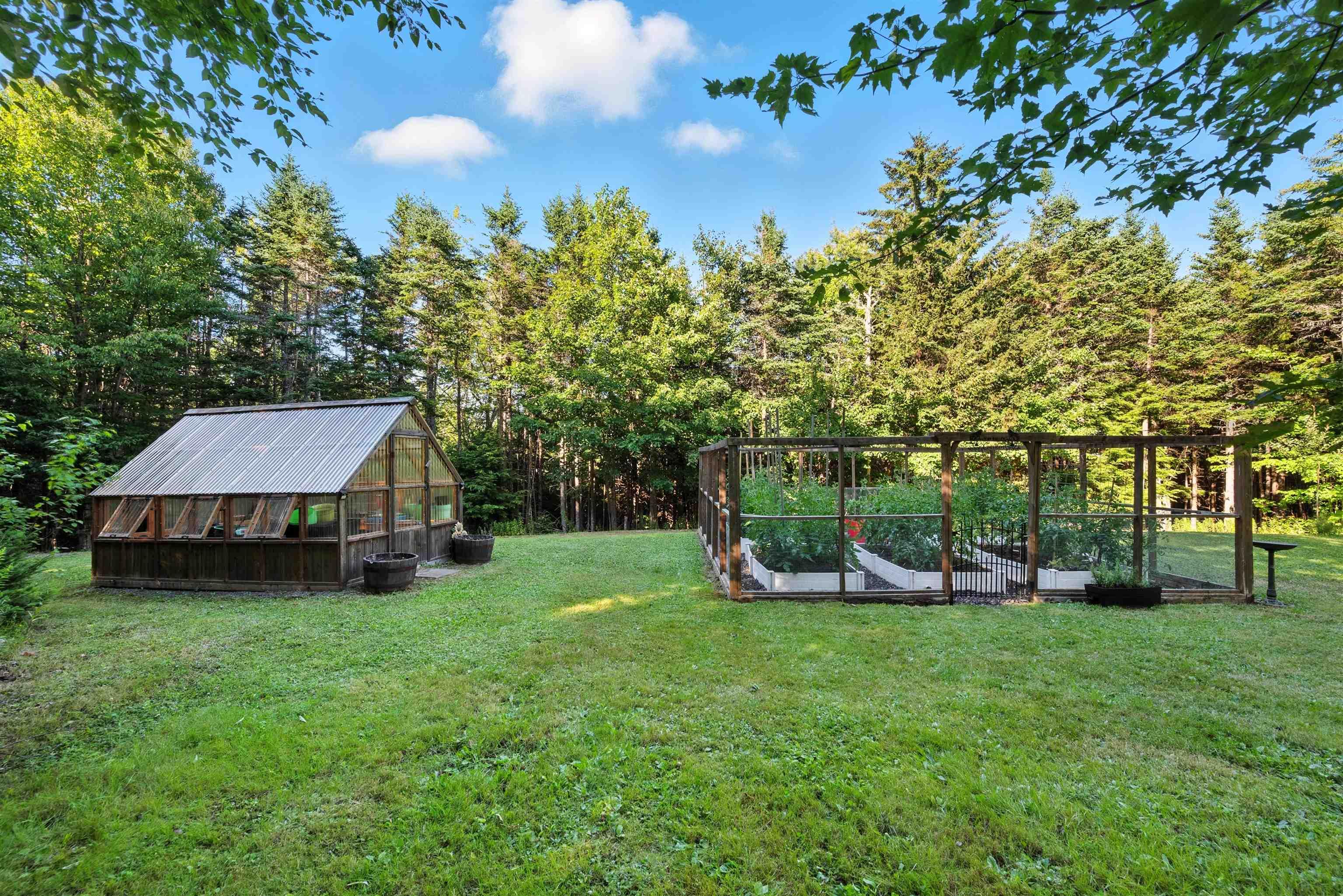 $949,900.00: 68 Magnate Court, Hammonds Plains