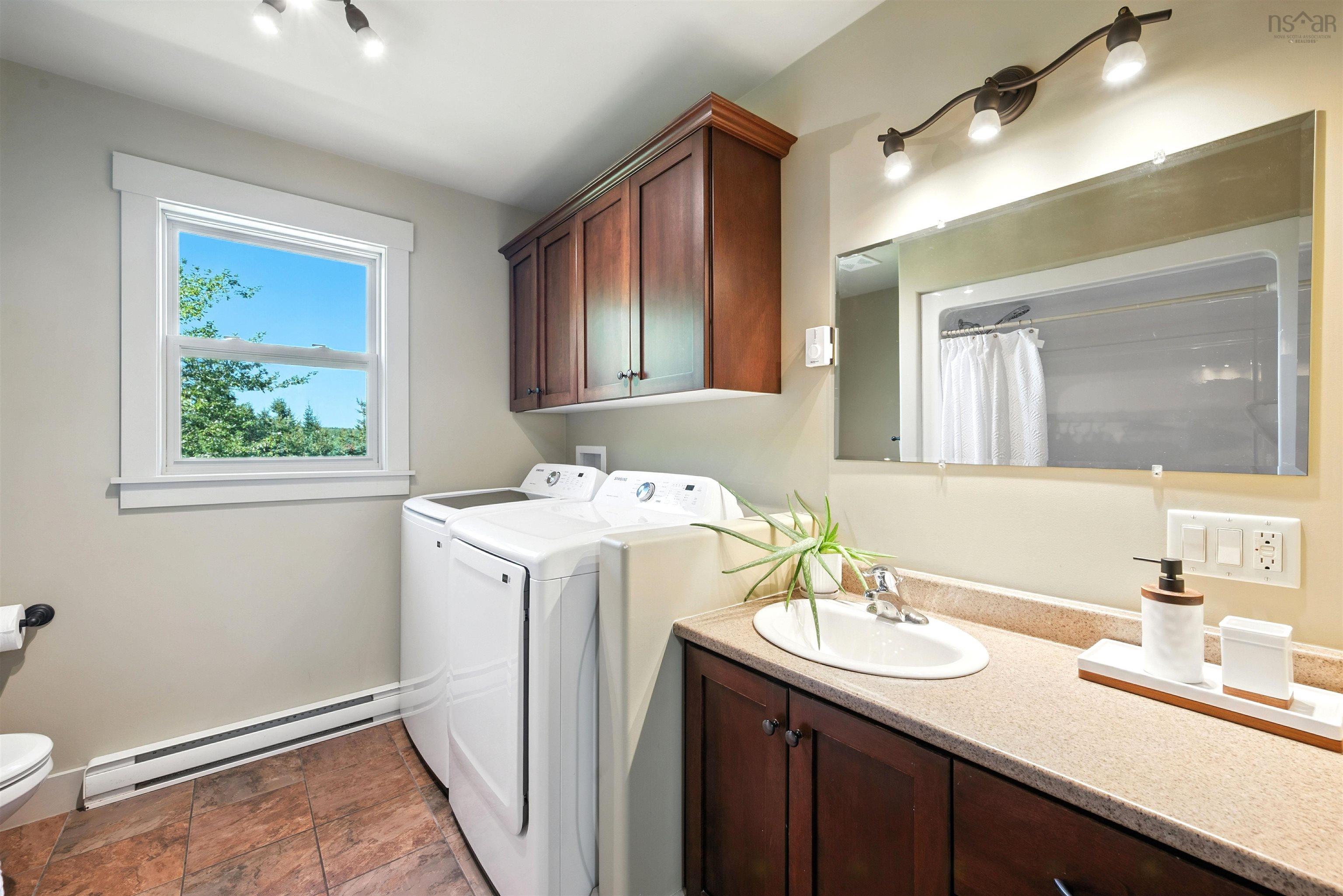 $949,900.00: 68 Magnate Court, Hammonds Plains