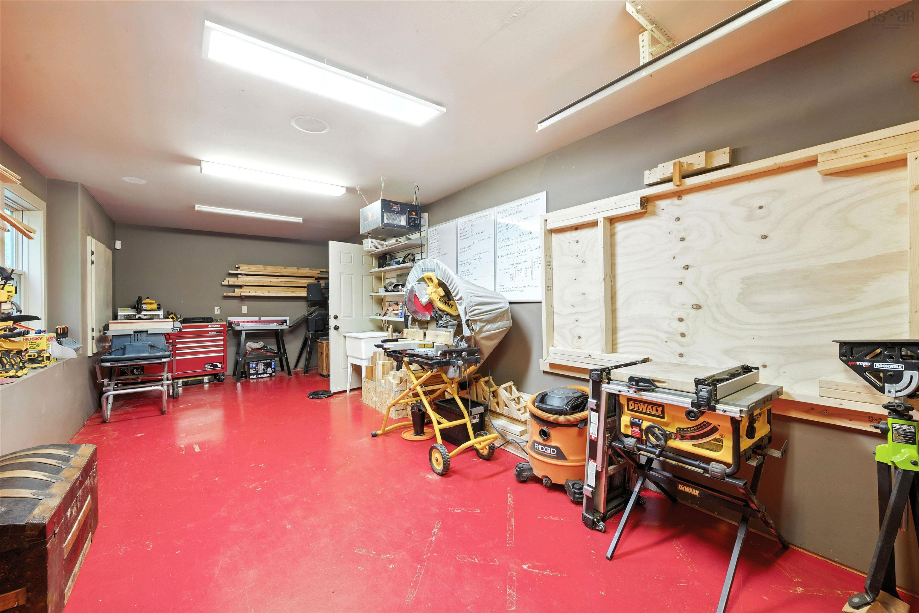 $949,900.00: 68 Magnate Court, Hammonds Plains