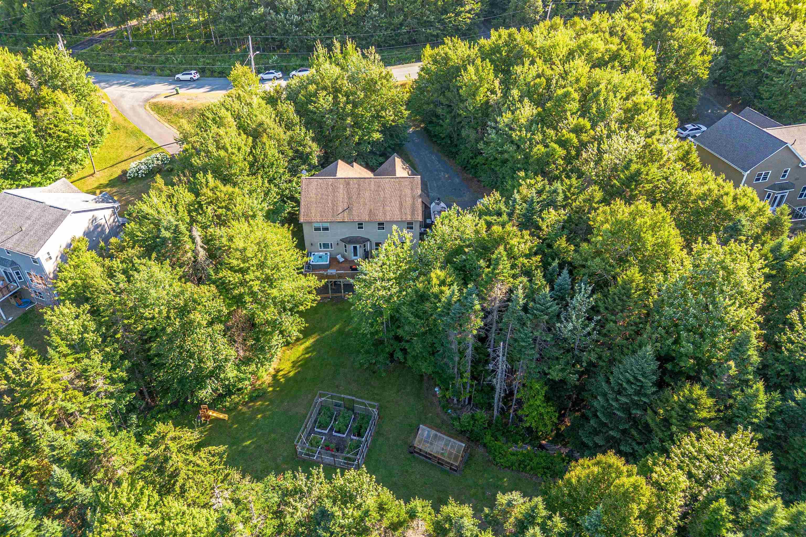 $949,900.00: 68 Magnate Court, Hammonds Plains