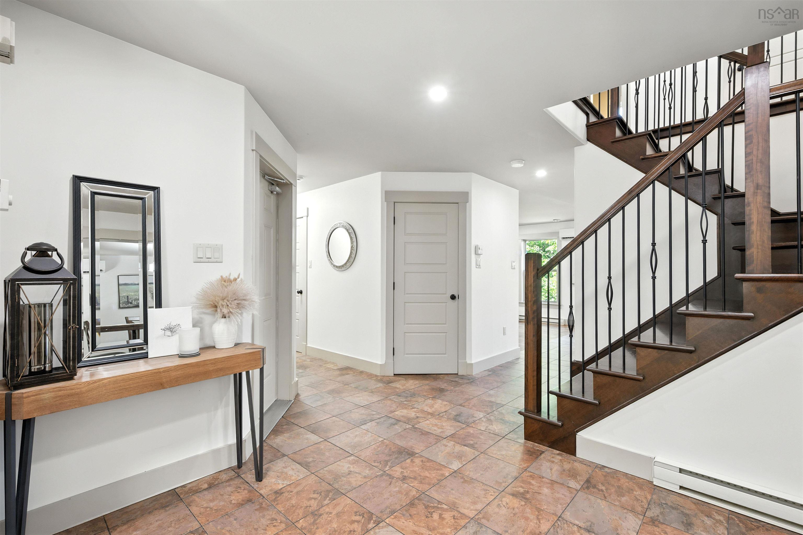 $949,900.00: 68 Magnate Court, Hammonds Plains