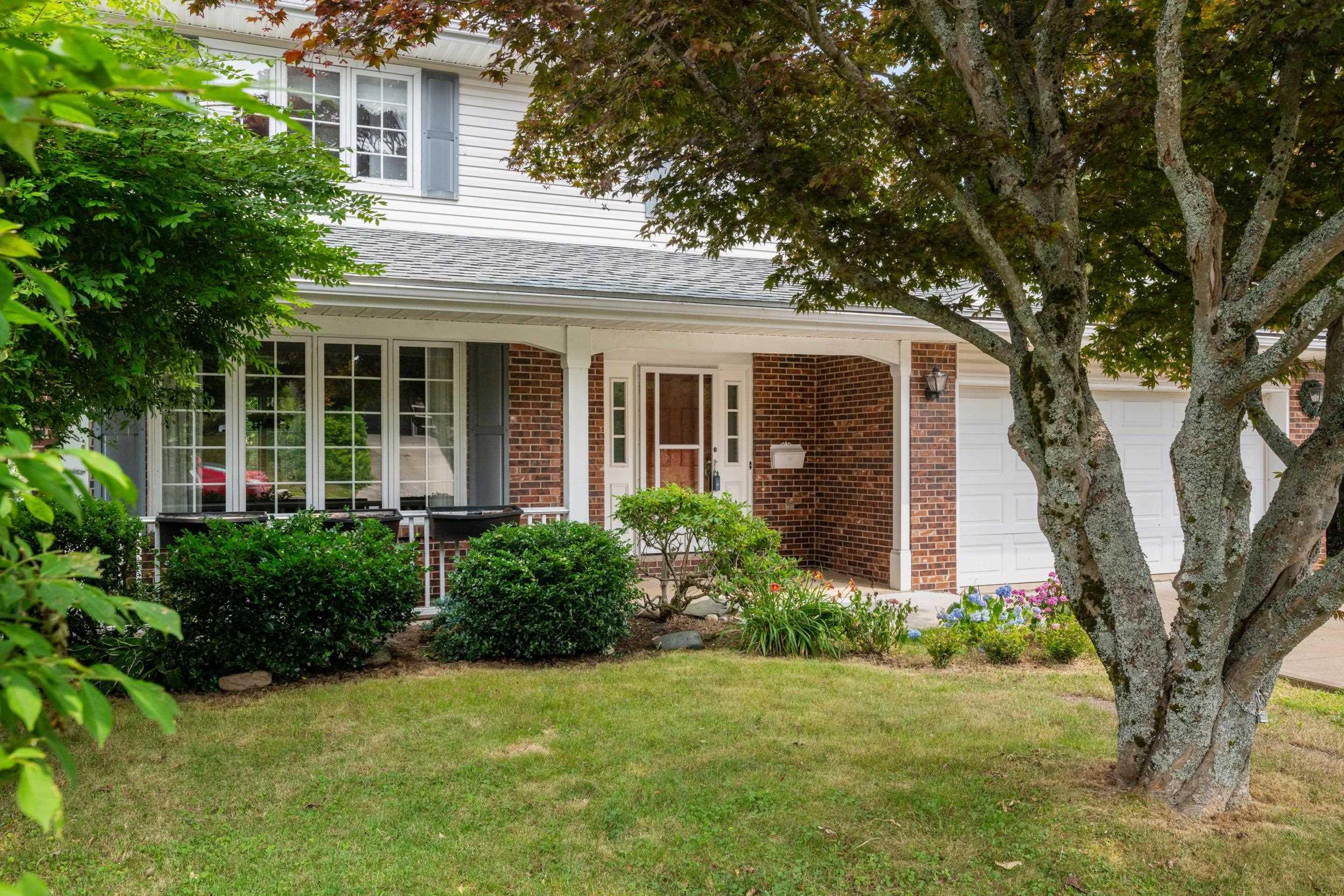 $799,900.00: 52 Forest Road, Dartmouth