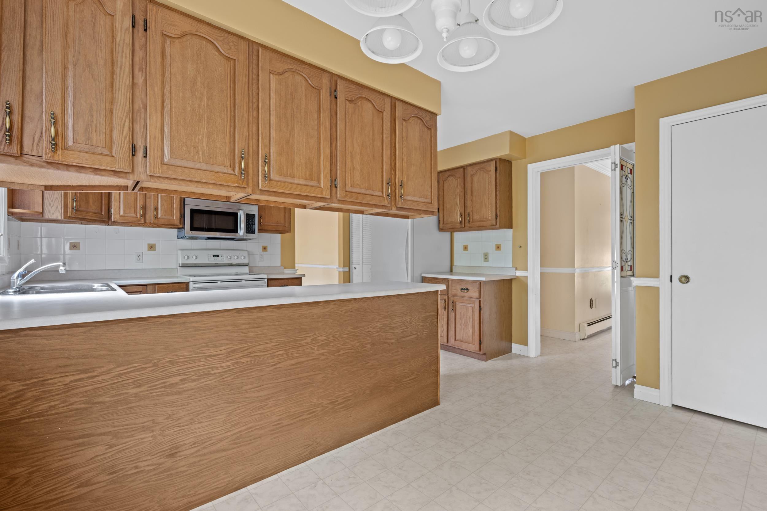 $799,900.00: 52 Forest Road, Dartmouth