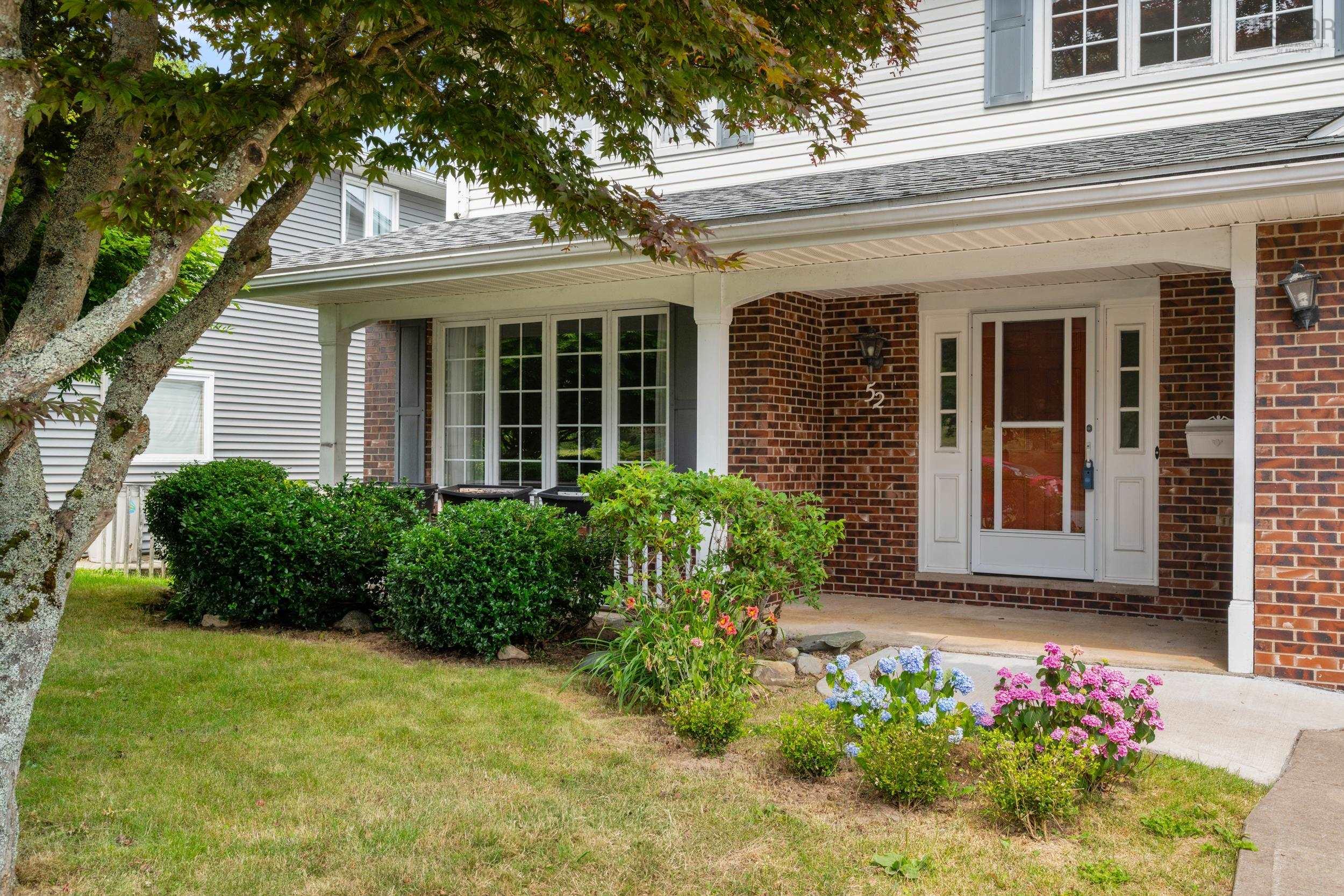 $799,900.00: 52 Forest Road, Dartmouth