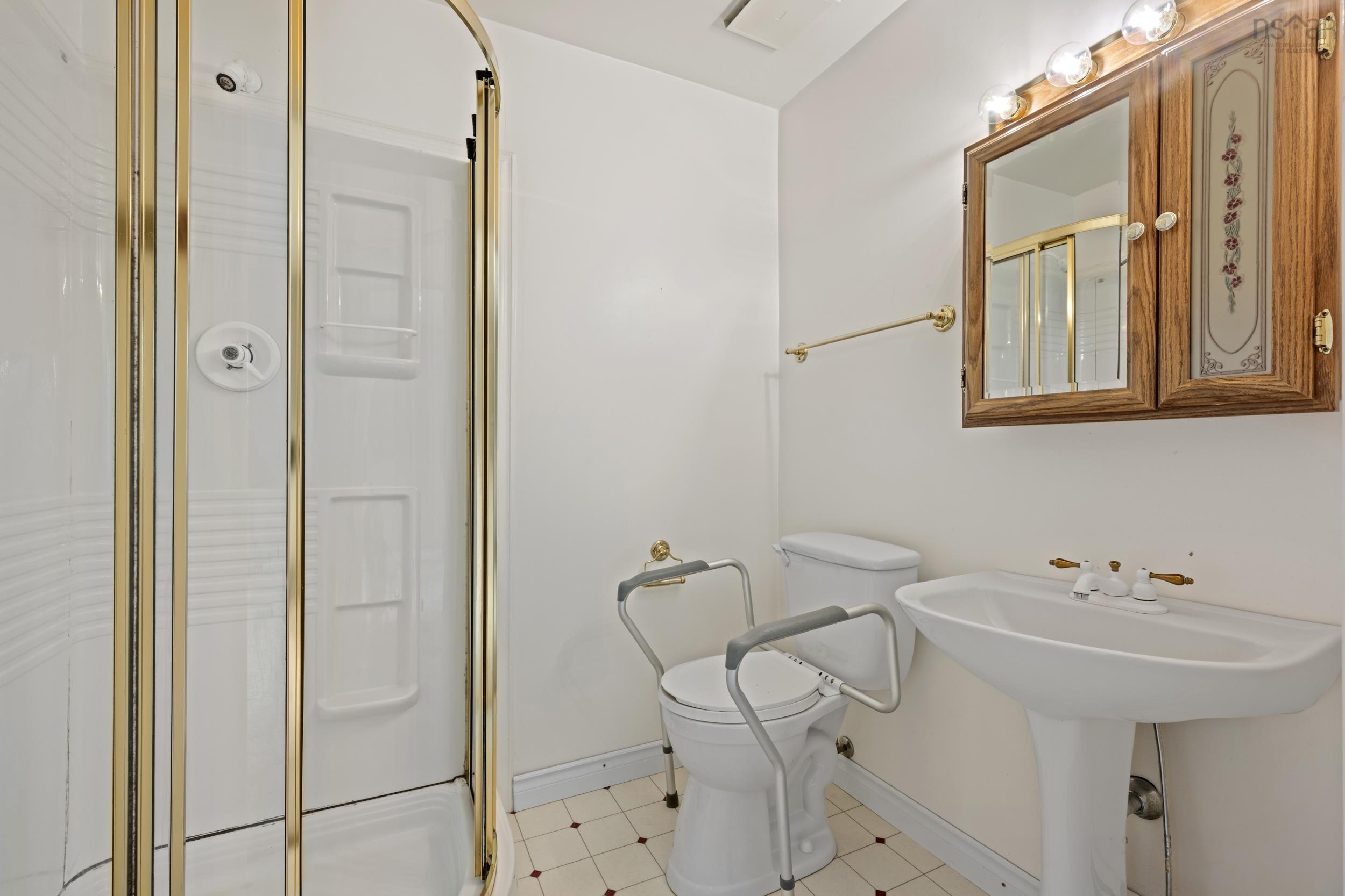 $799,900.00: 52 Forest Road, Dartmouth