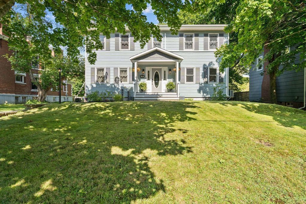 8 Regent Street, Amherst, NS (MLS 202520047)