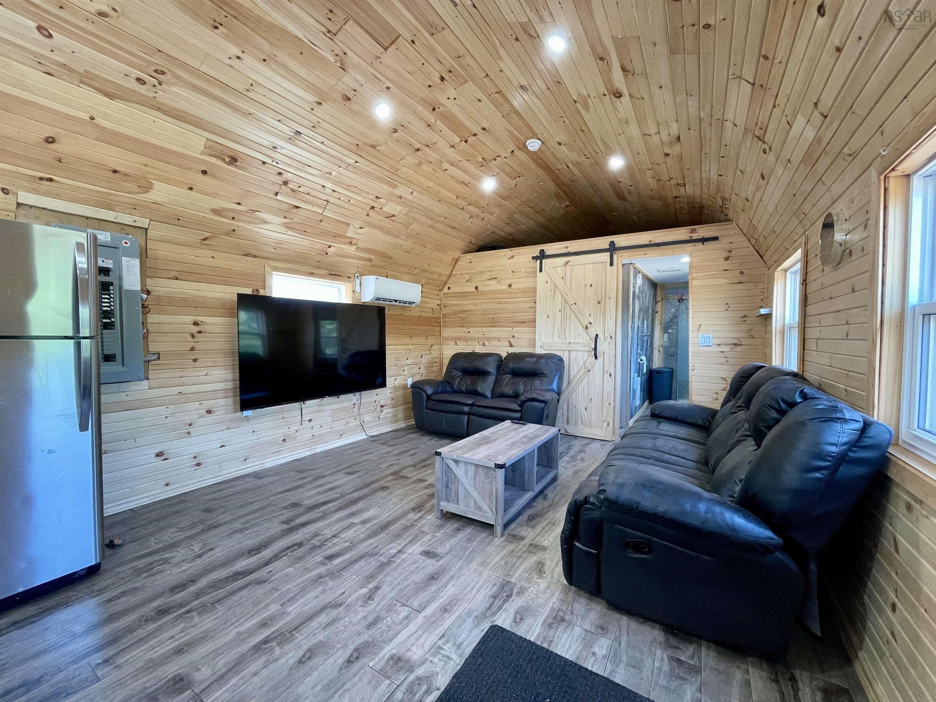 $185,000.00: 2432 Apple River Road, Apple River