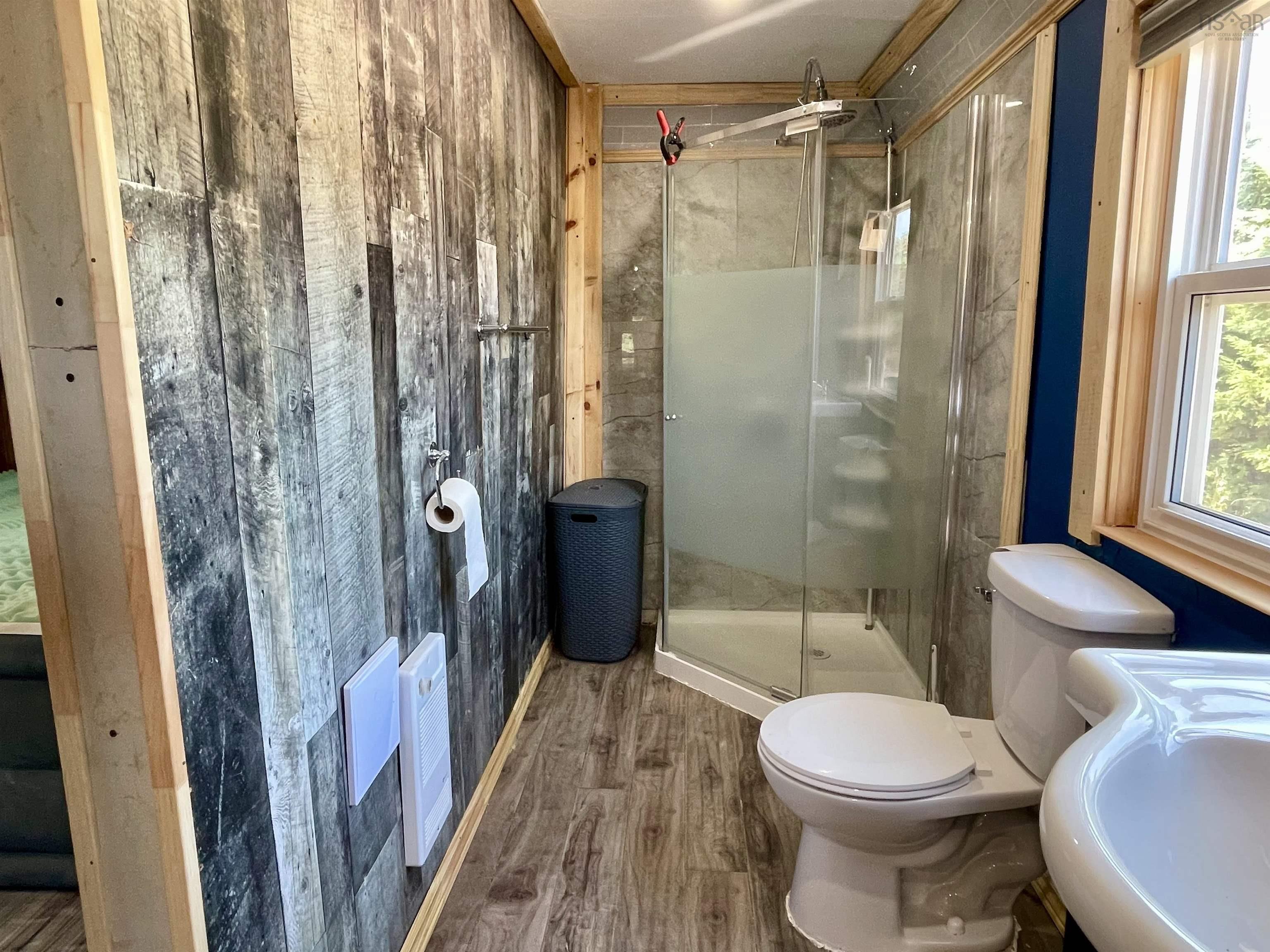 $185,000.00: 2432 Apple River Road, Apple River