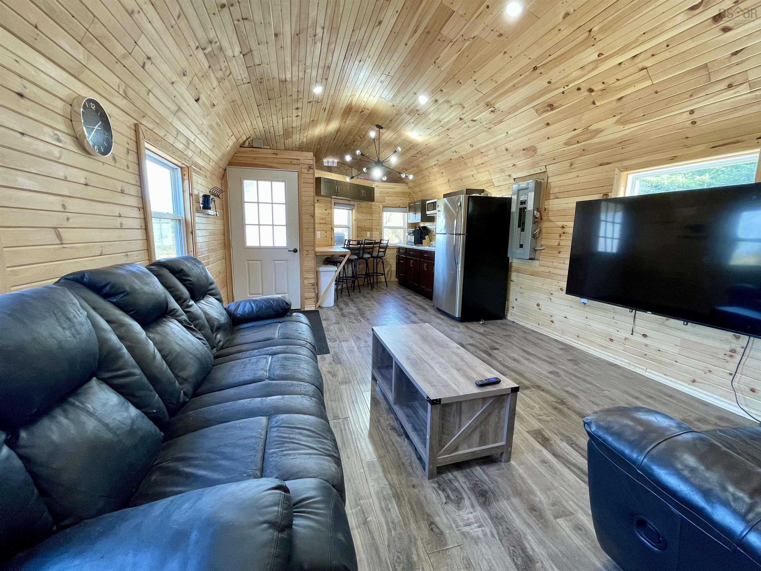 $185,000.00: 2432 Apple River Road, Apple River