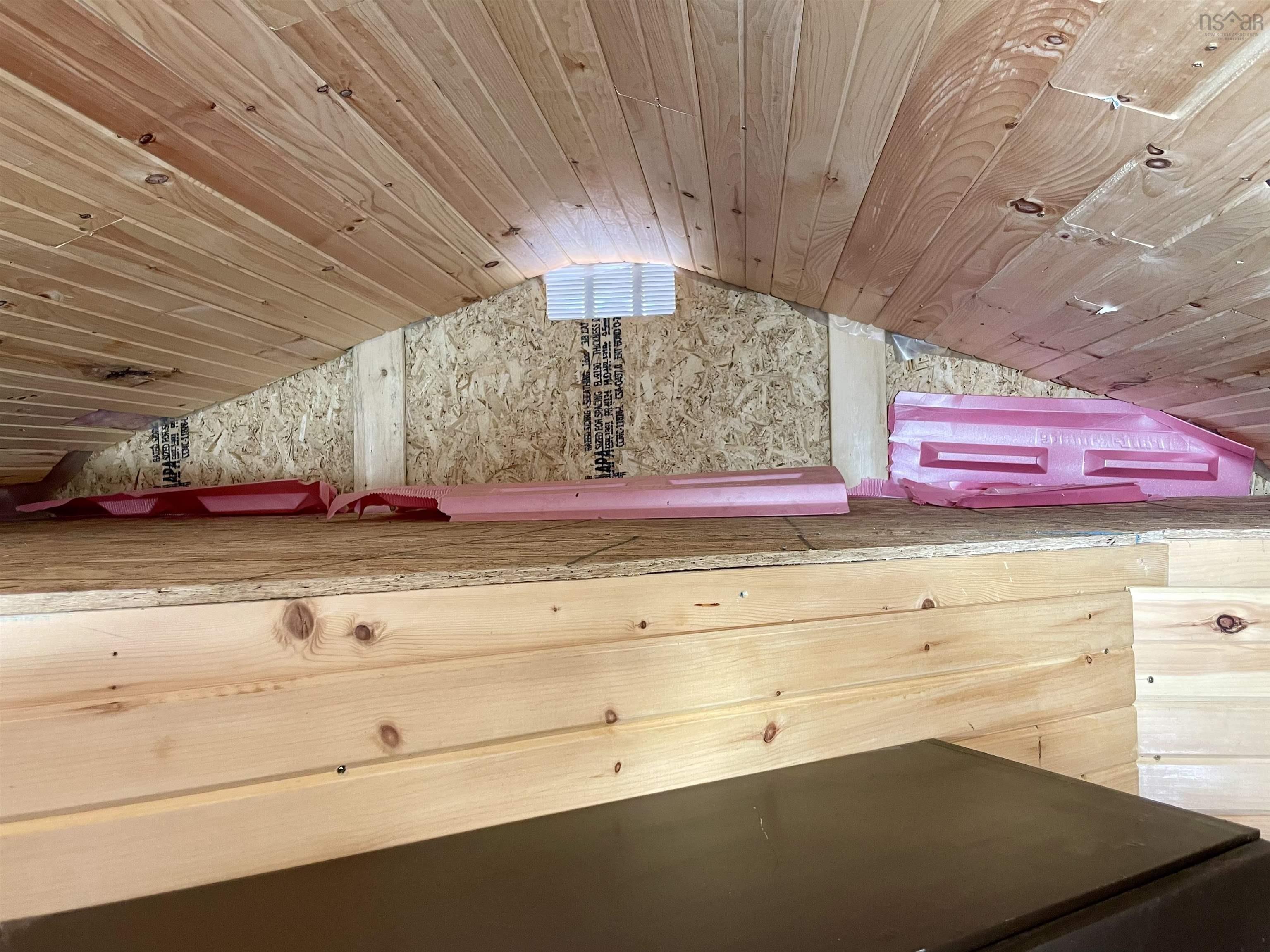 $185,000.00: 2432 Apple River Road, Apple River