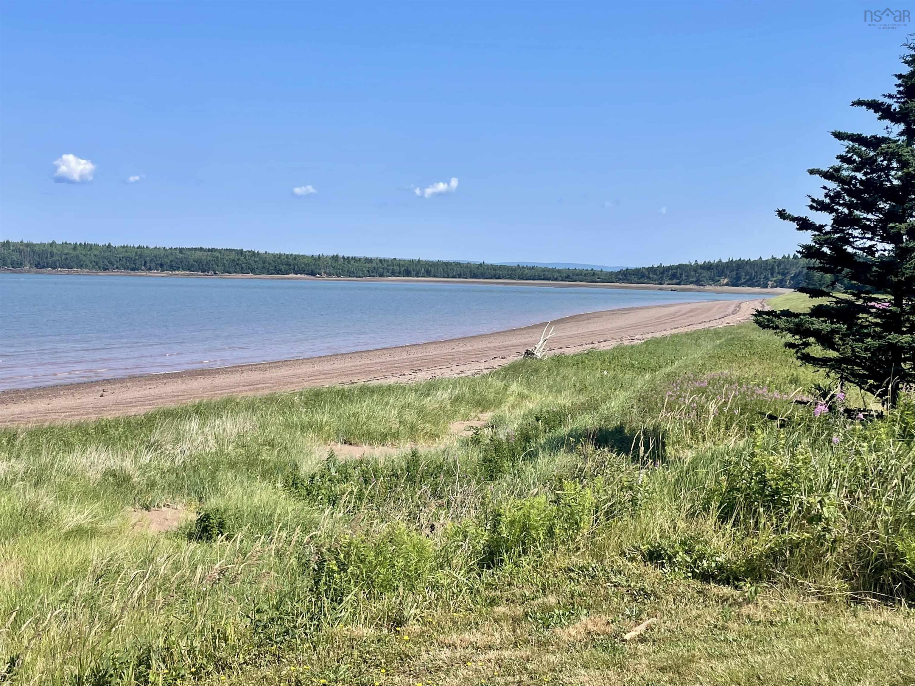 $185,000.00: 2432 Apple River Road, Apple River