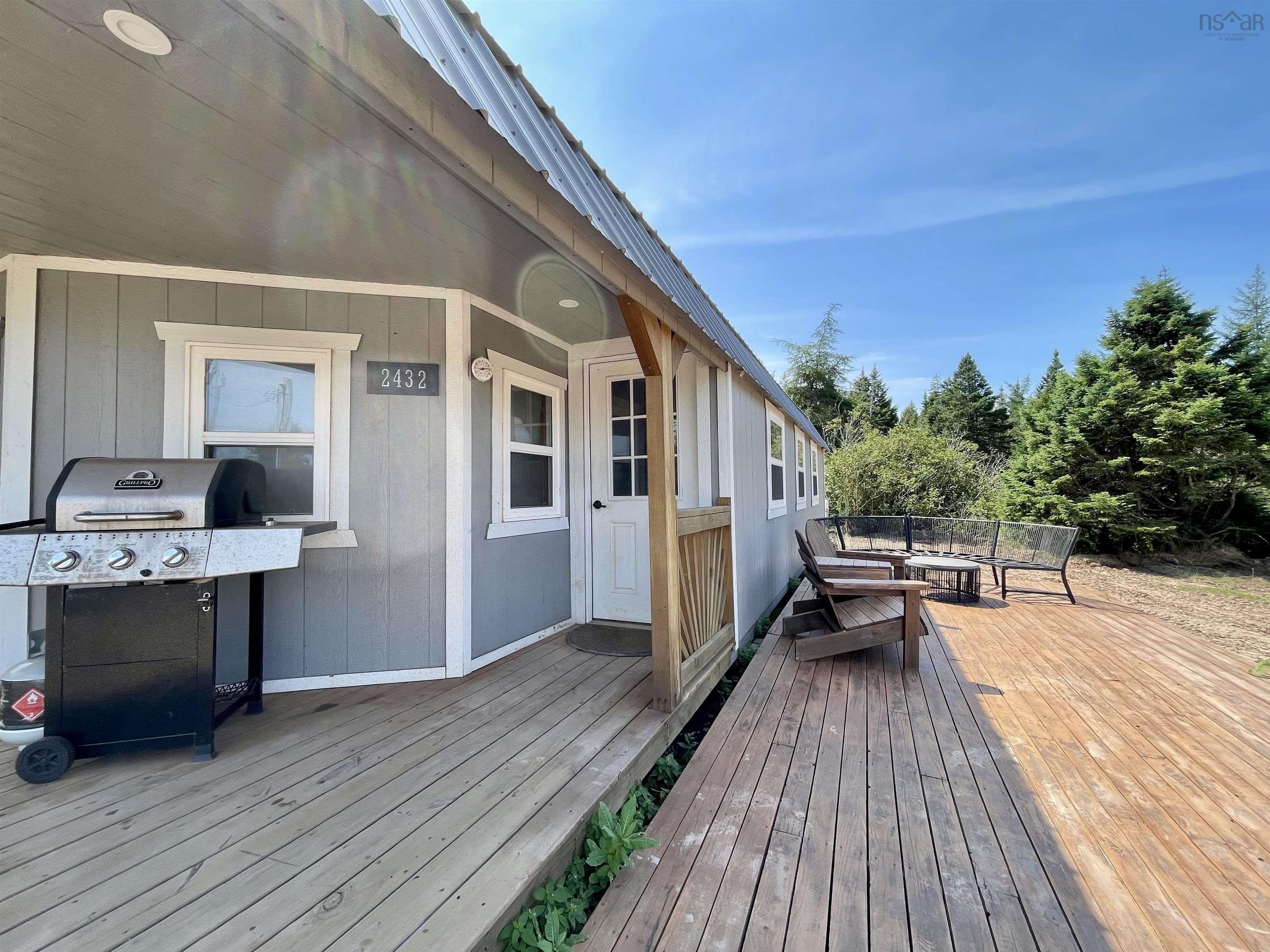 $185,000.00: 2432 Apple River Road, Apple River