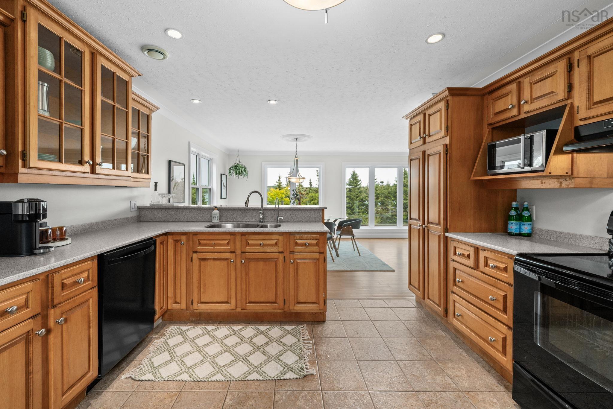 $825,000.00: 88 Inverary Point Lane, West Porters Lake