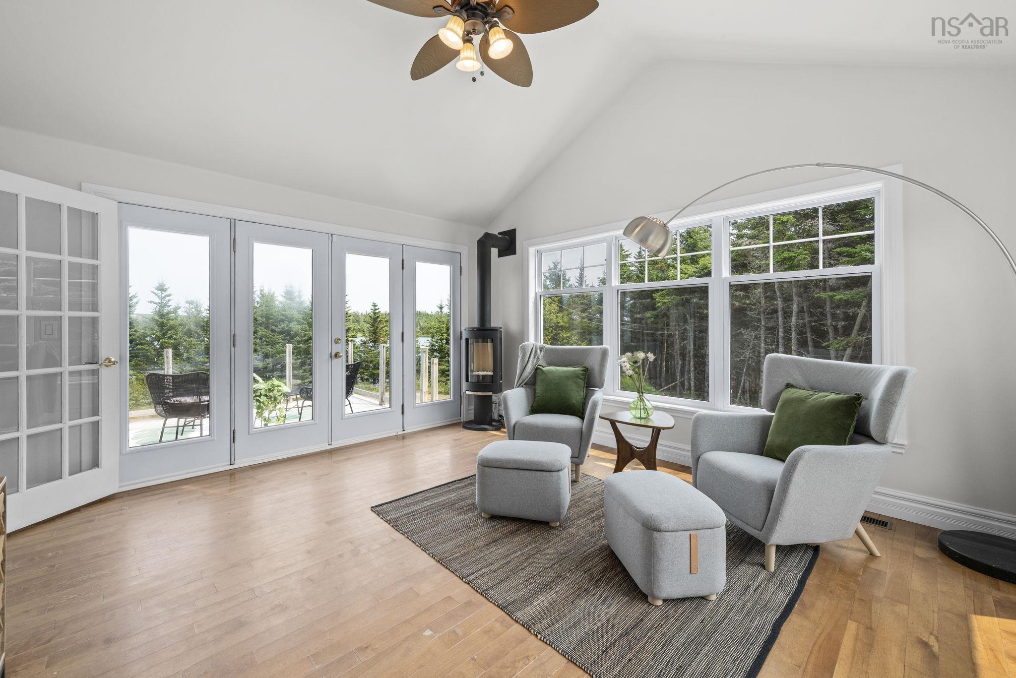 $825,000.00: 88 Inverary Point Lane, West Porters Lake