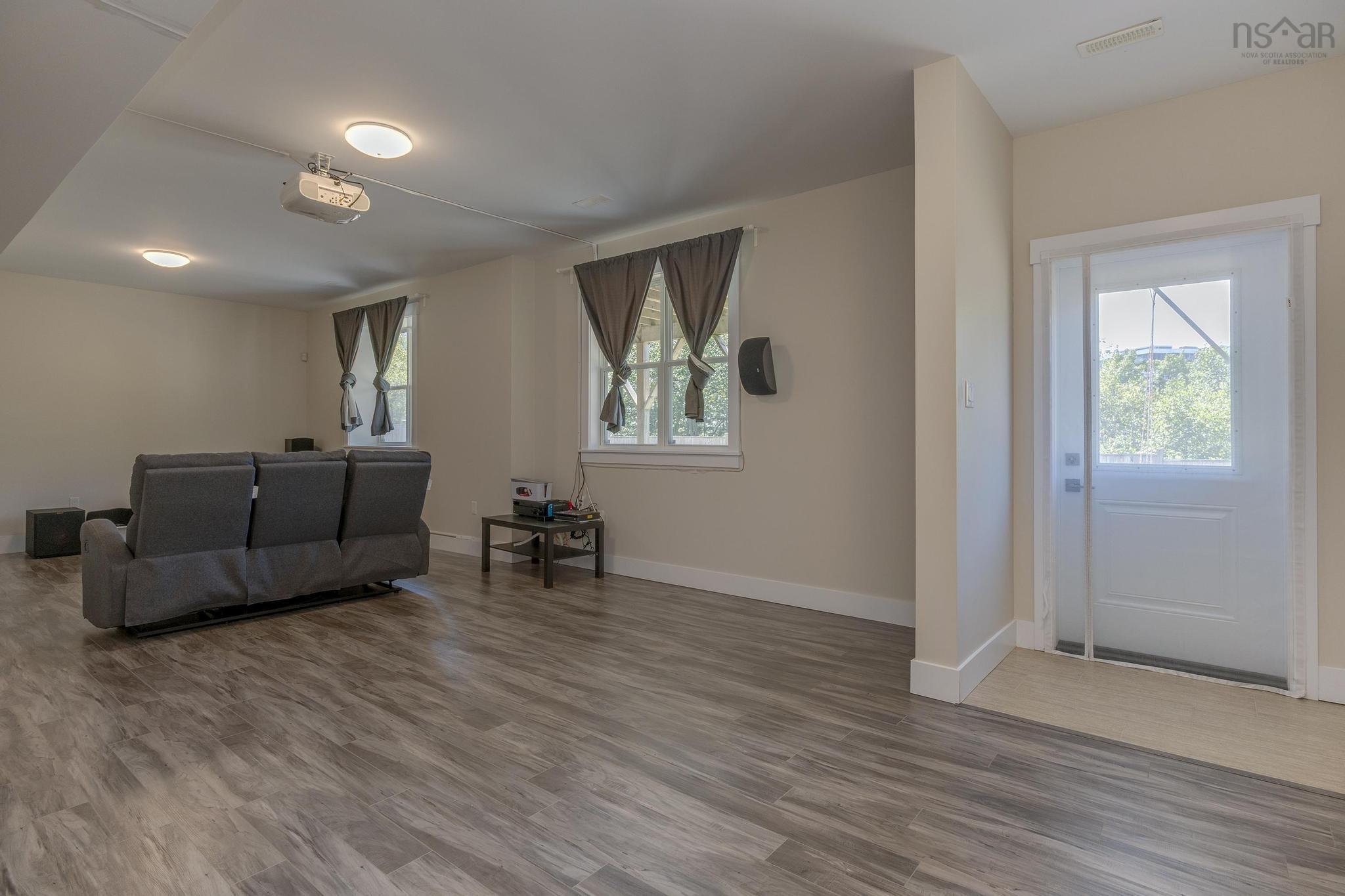 $979,000.00: 296 Transom Drive, Halifax