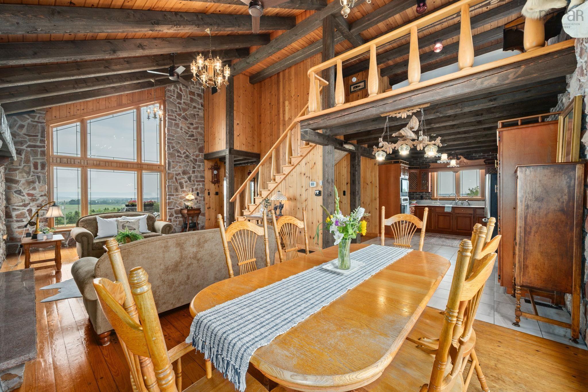 $995,000.00: 12809 1 Highway, Avonport