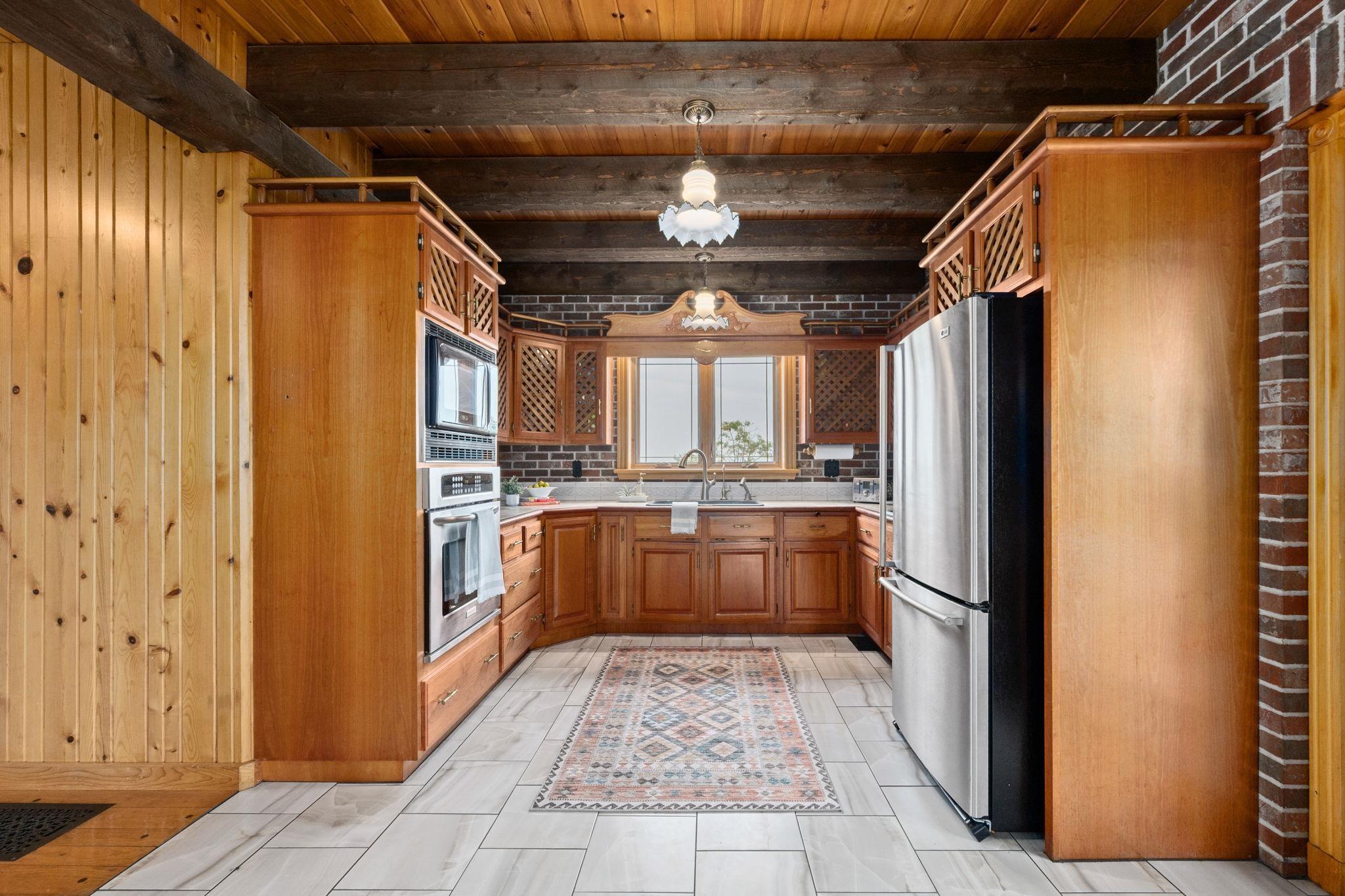 $995,000.00: 12809 1 Highway, Avonport