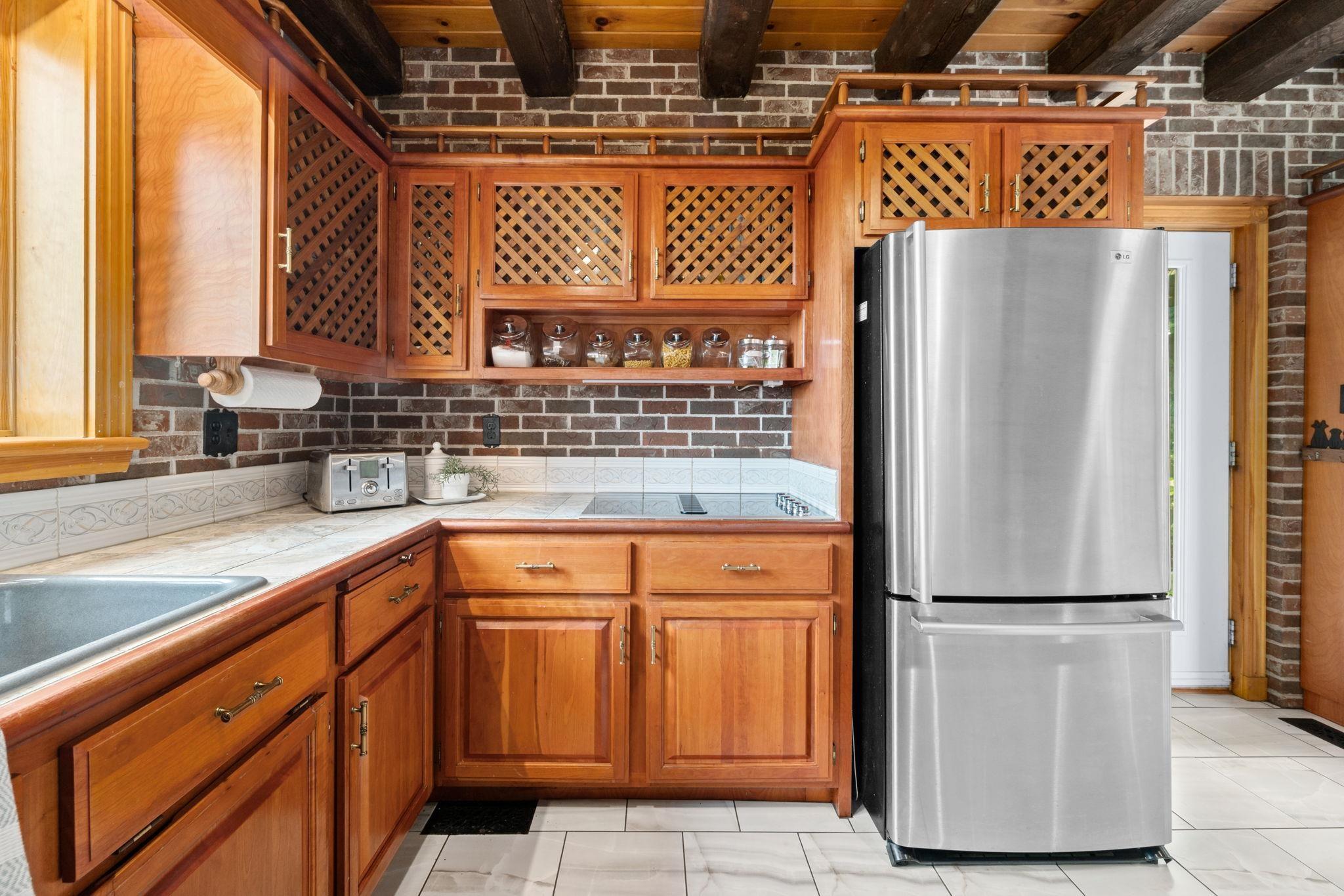 $995,000.00: 12809 1 Highway, Avonport