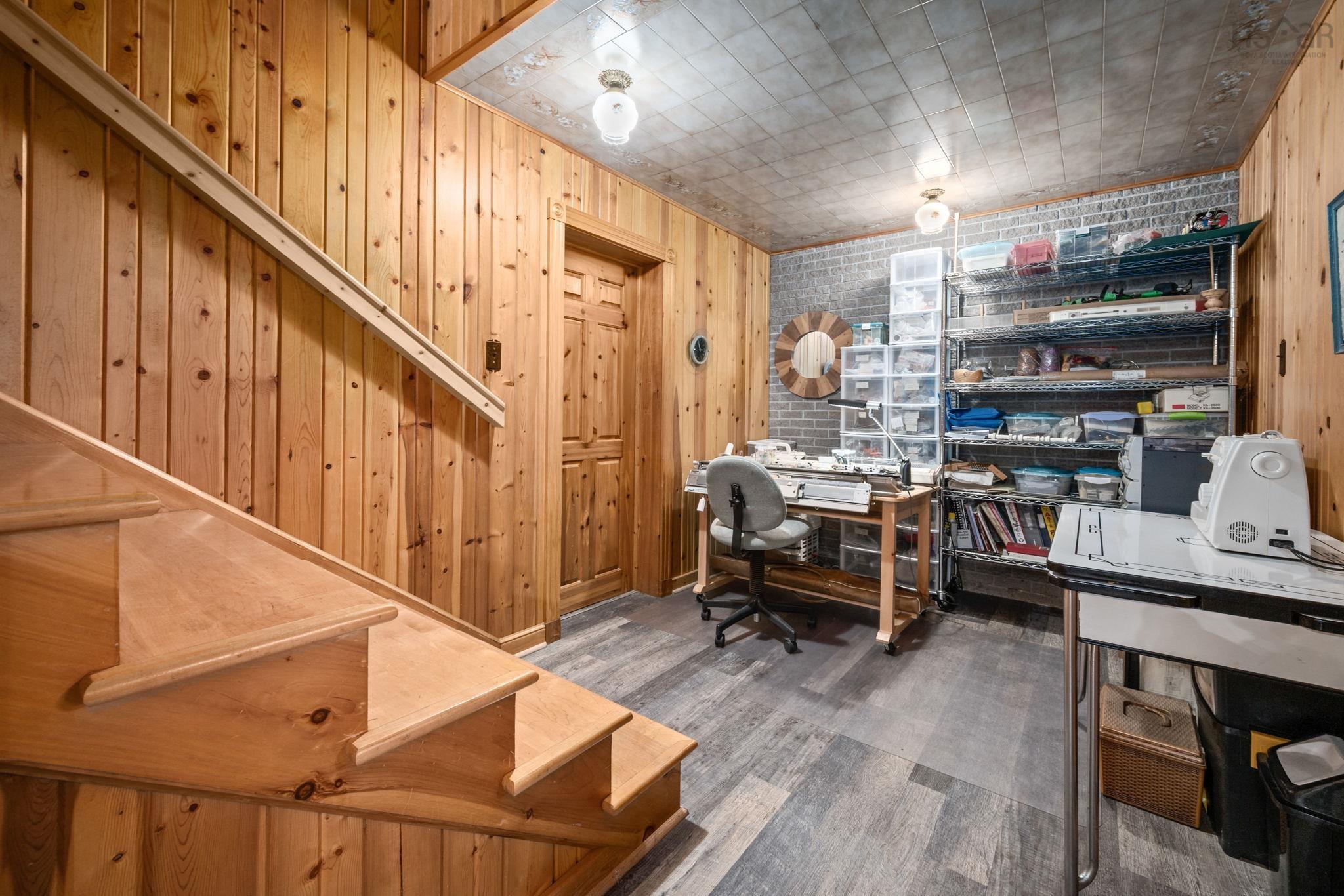 $995,000.00: 12809 1 Highway, Avonport