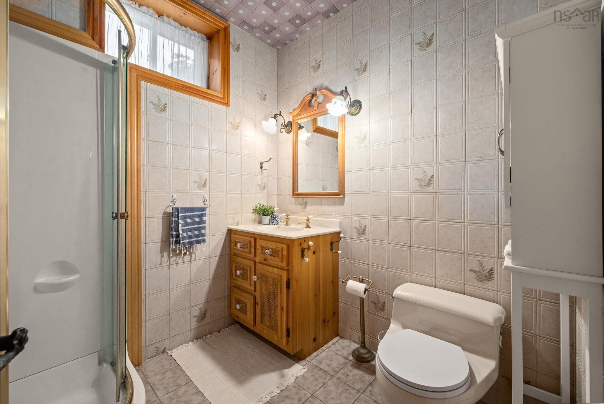 $995,000.00: 12809 1 Highway, Avonport