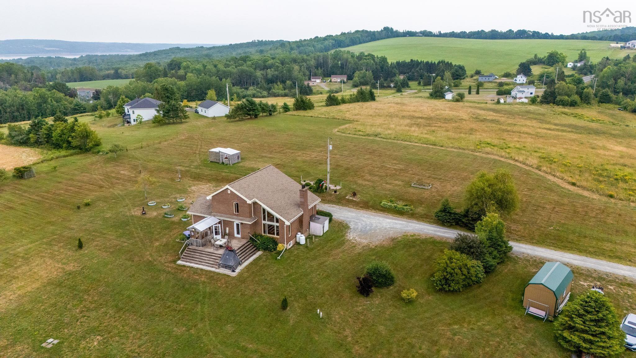 $995,000.00: 12809 1 Highway, Avonport