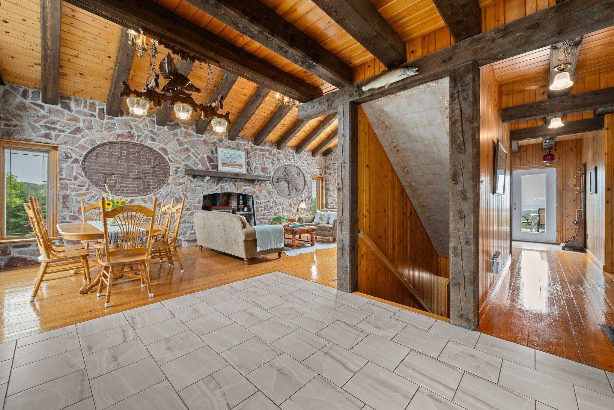 $995,000.00: 12809 1 Highway, Avonport