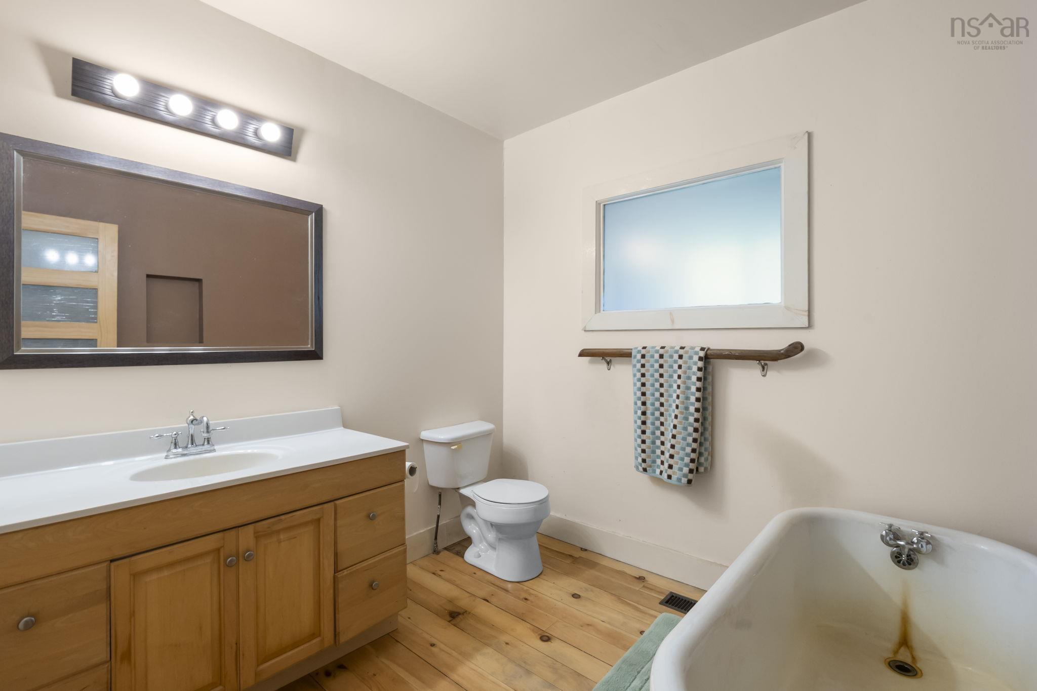 $339,000.00: 12 South Point Road, Portuguese Cove