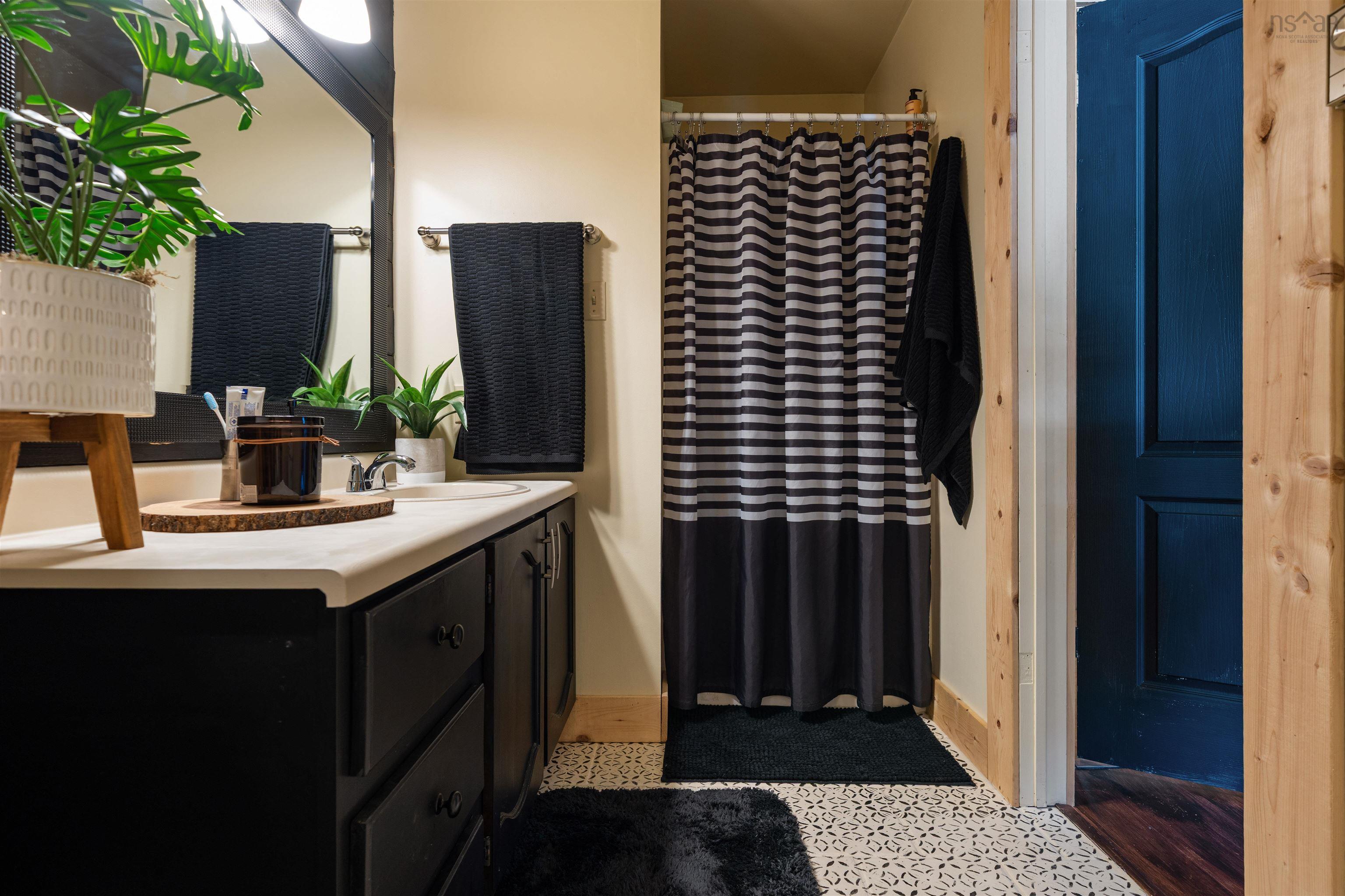 $409,900.00: 126 Crescent Drive, Oxford